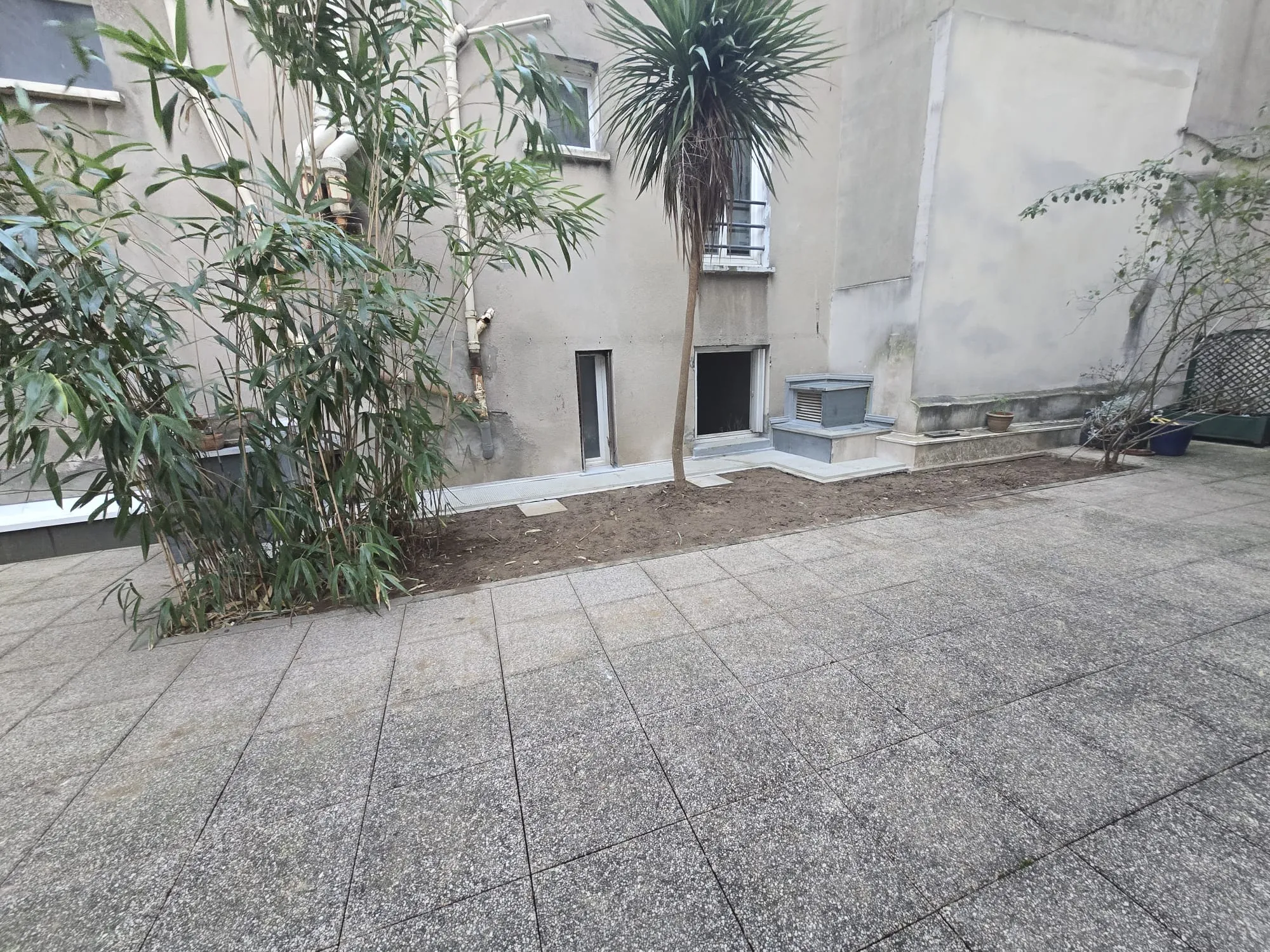 travaux de refection de terrasse et détection fuite réalisée par RED France