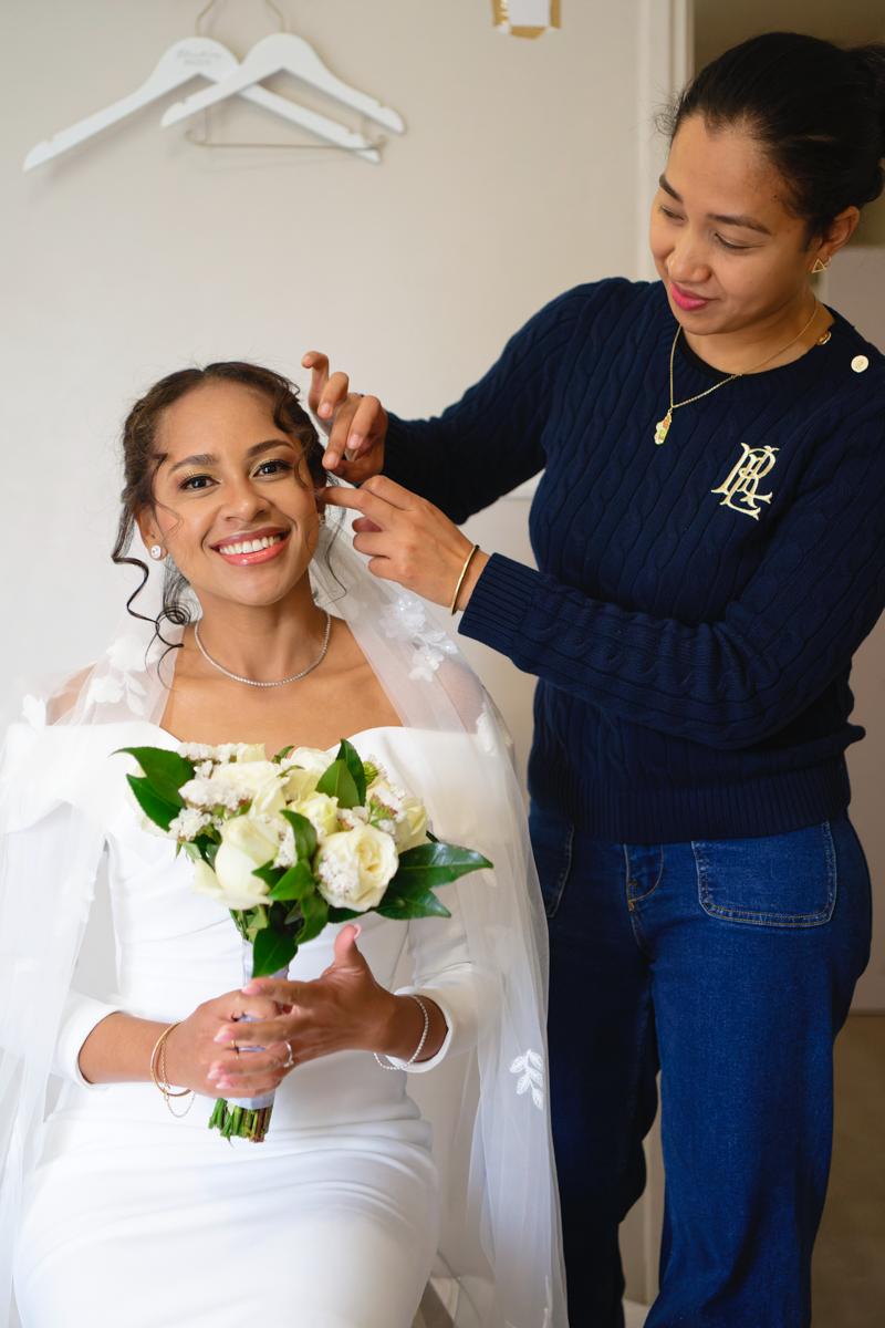 Ocibel Oriental-Touch Mariée souriante ajustement voile