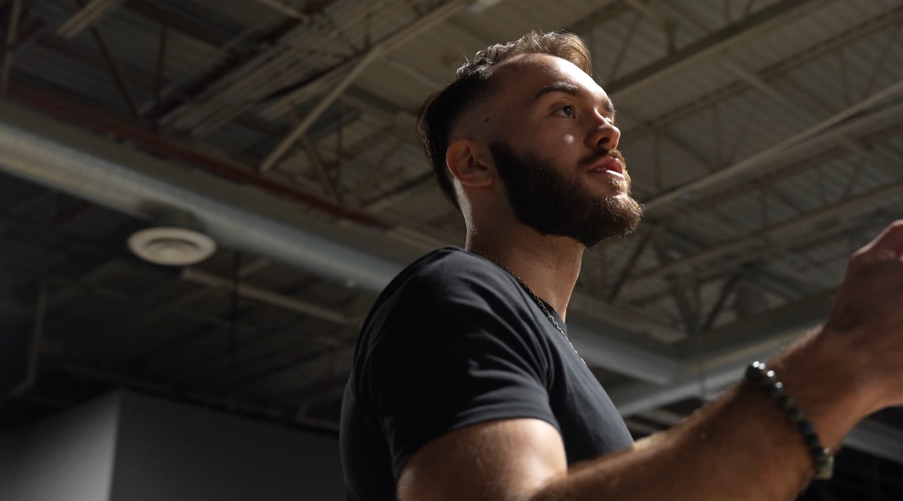 Coach explaining stuff to an athlete