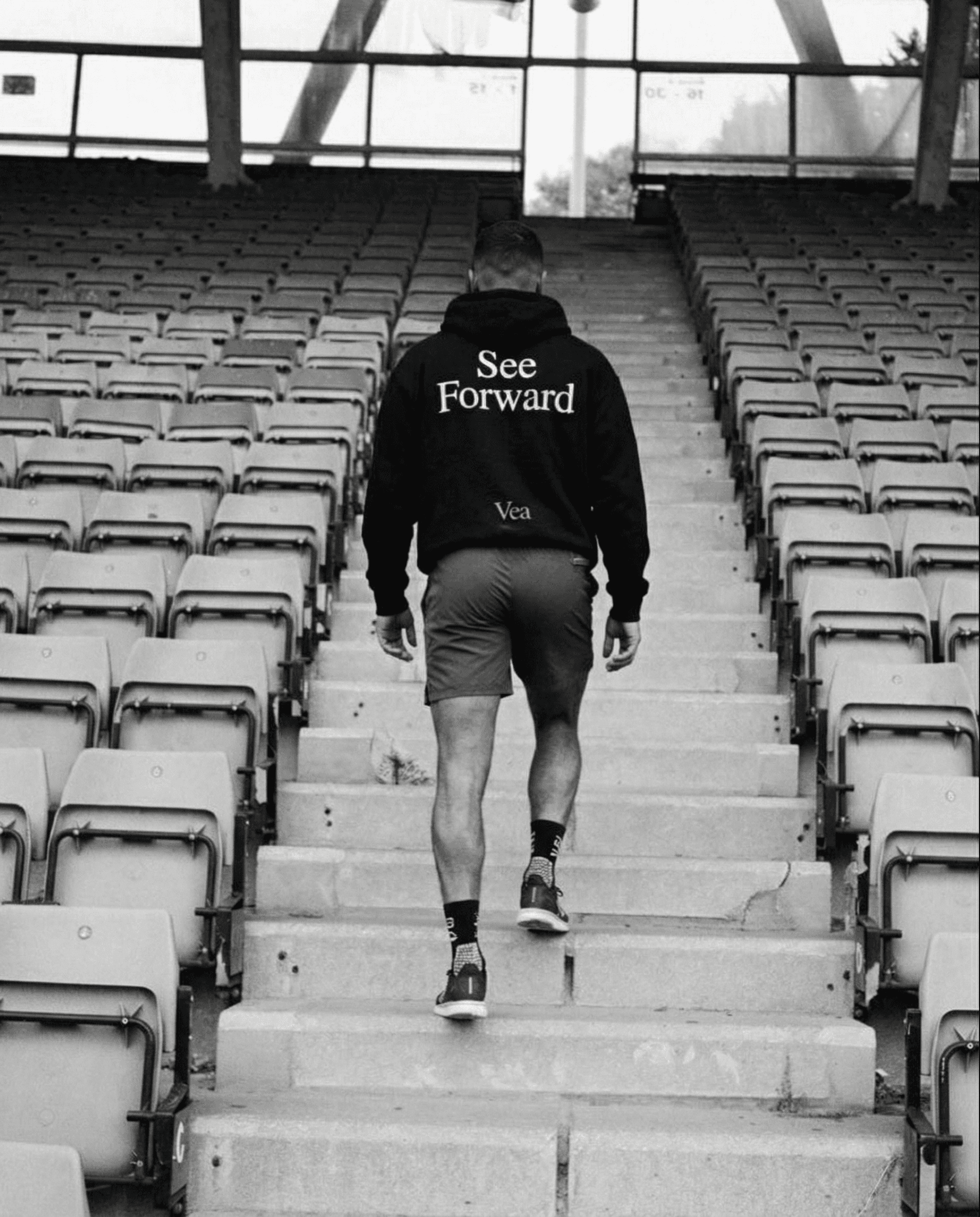 Concetrated triathlete grayscale