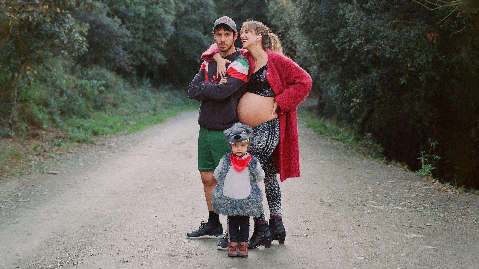 AIXO NO ES SUECIA - THIS IS NOT SWEDEN (SCENE IN THE FOREST, EMBARAÇ) AINA CLOTET MARCEL BORRÀS