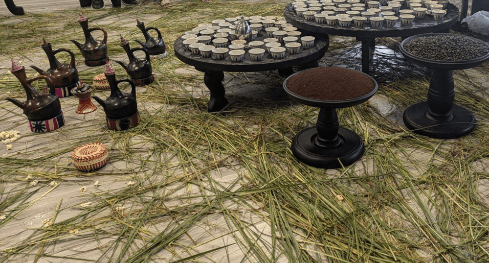 https://commons.wikimedia.org/wiki/File:Ethiopian_Coffee_Ceremony_Set.jpg