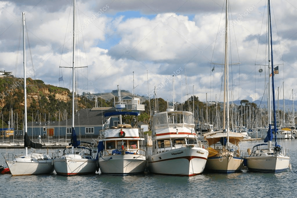 Boats rafted together
