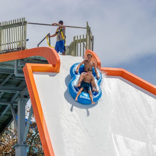 飞溅山水上乐园