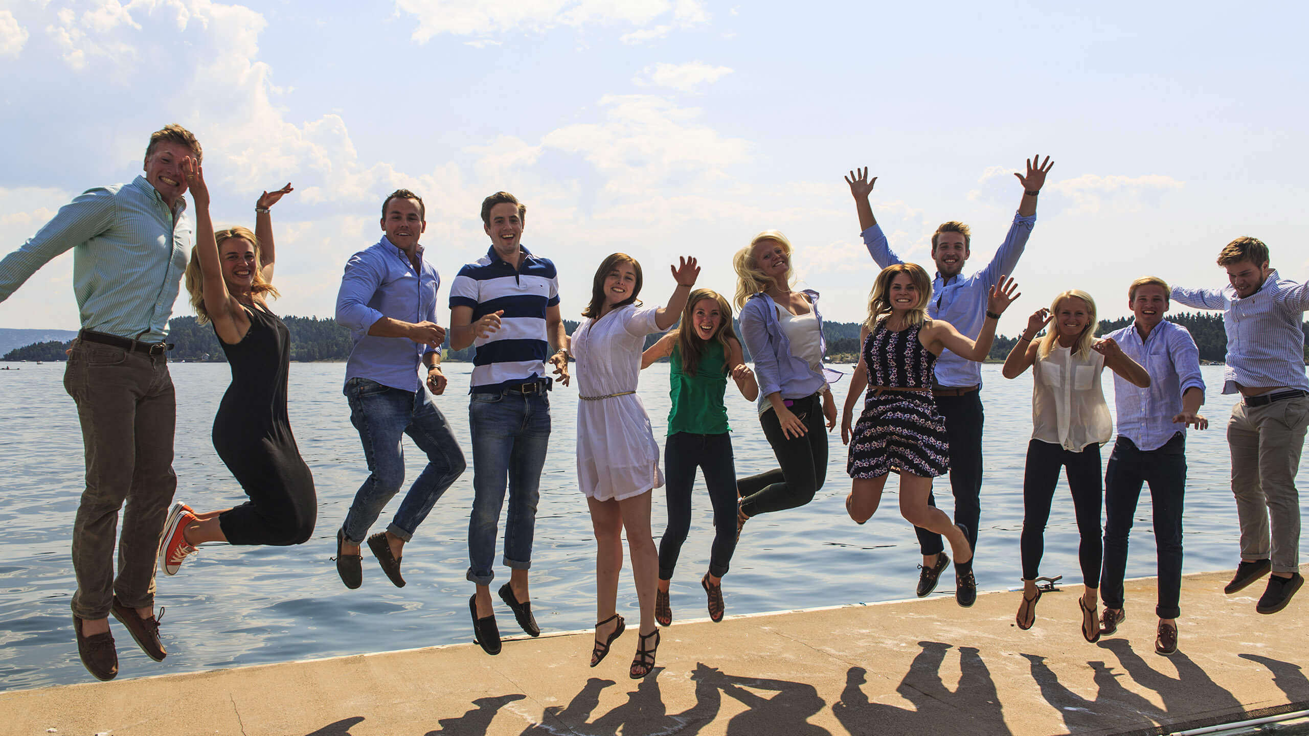 jumping employees of DNV GL