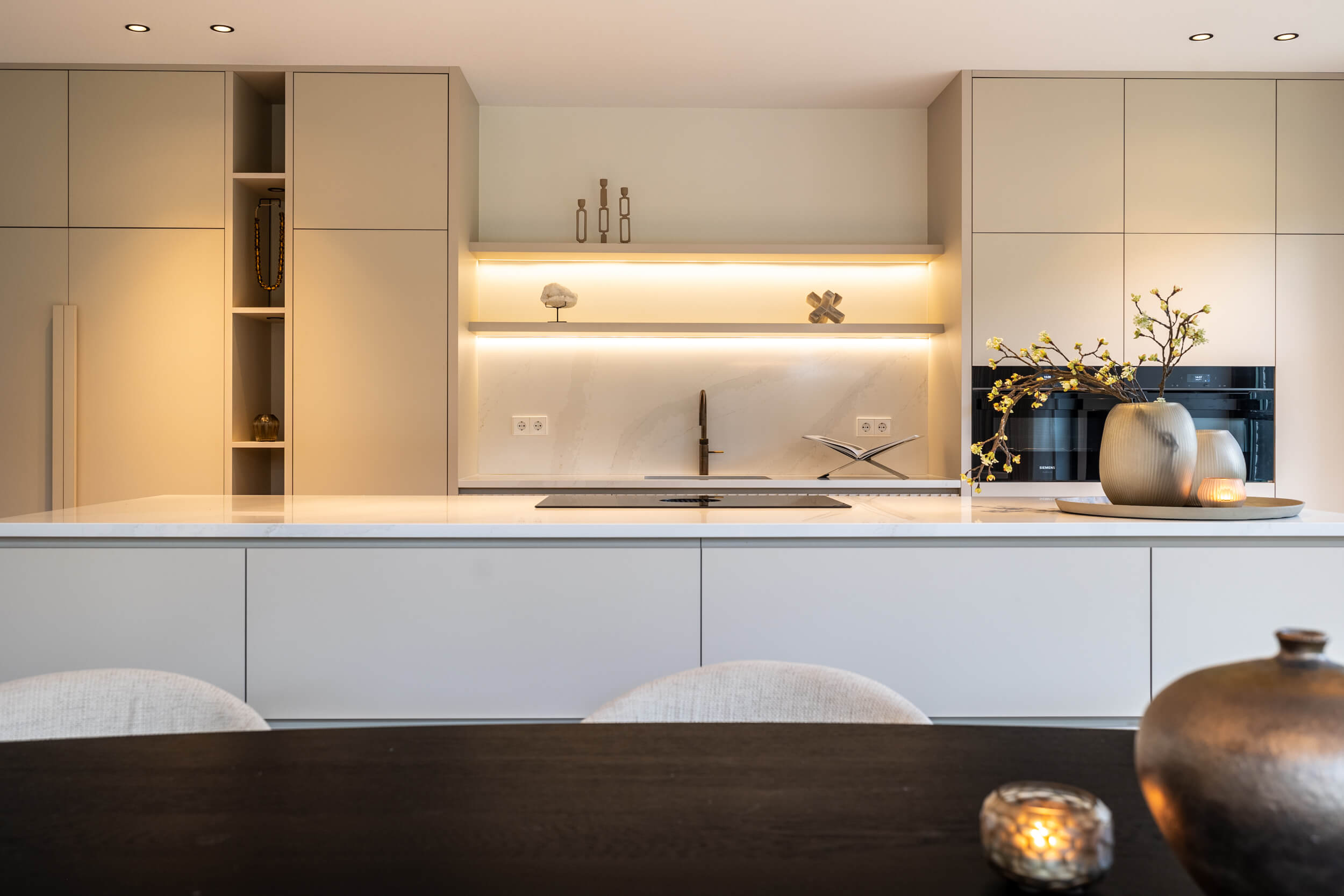 Stijlvolle strakke villa in onderhoudsarme materialen