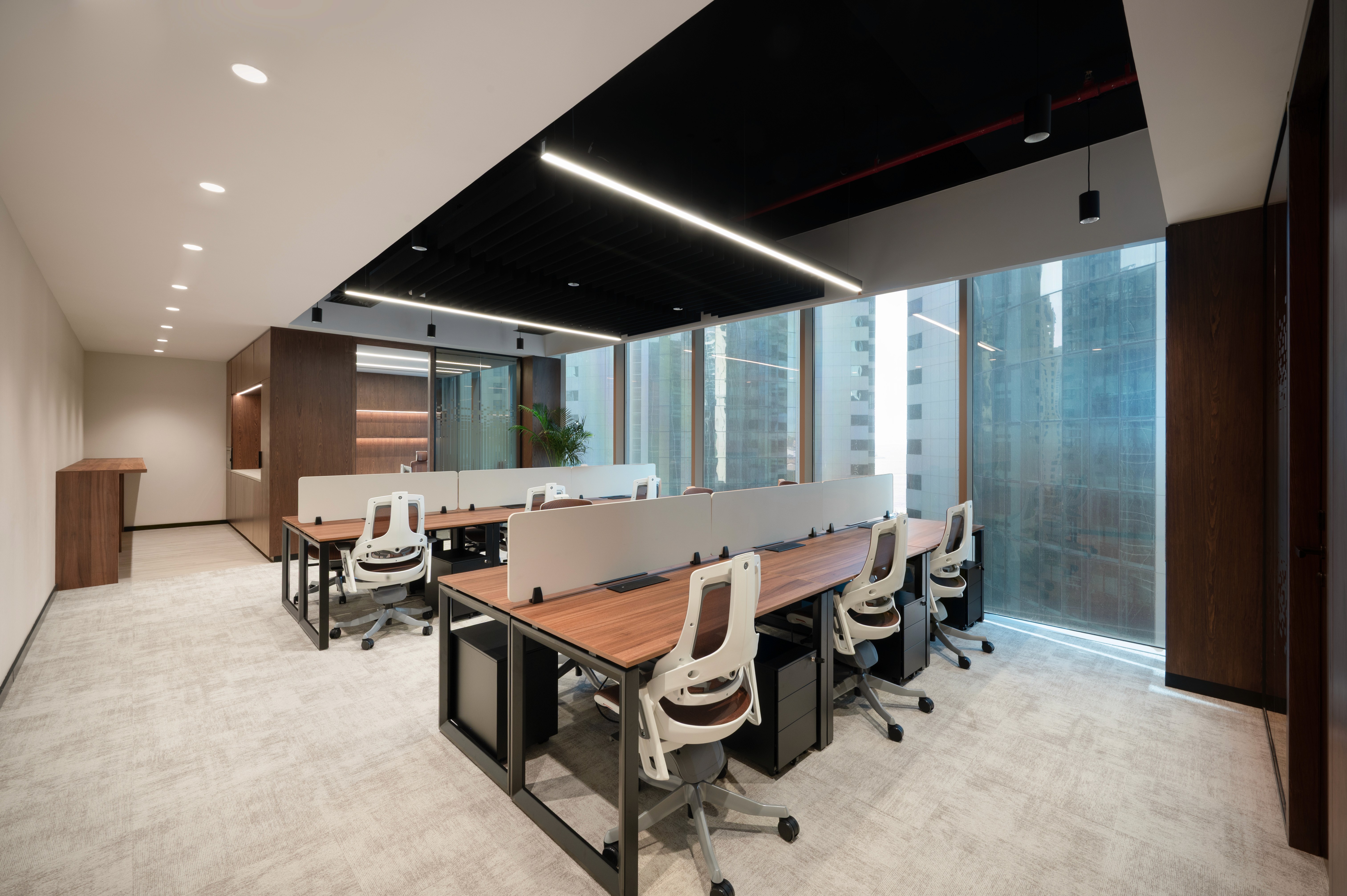 Luxurious private offices in Dubai and Abu Dhabi.