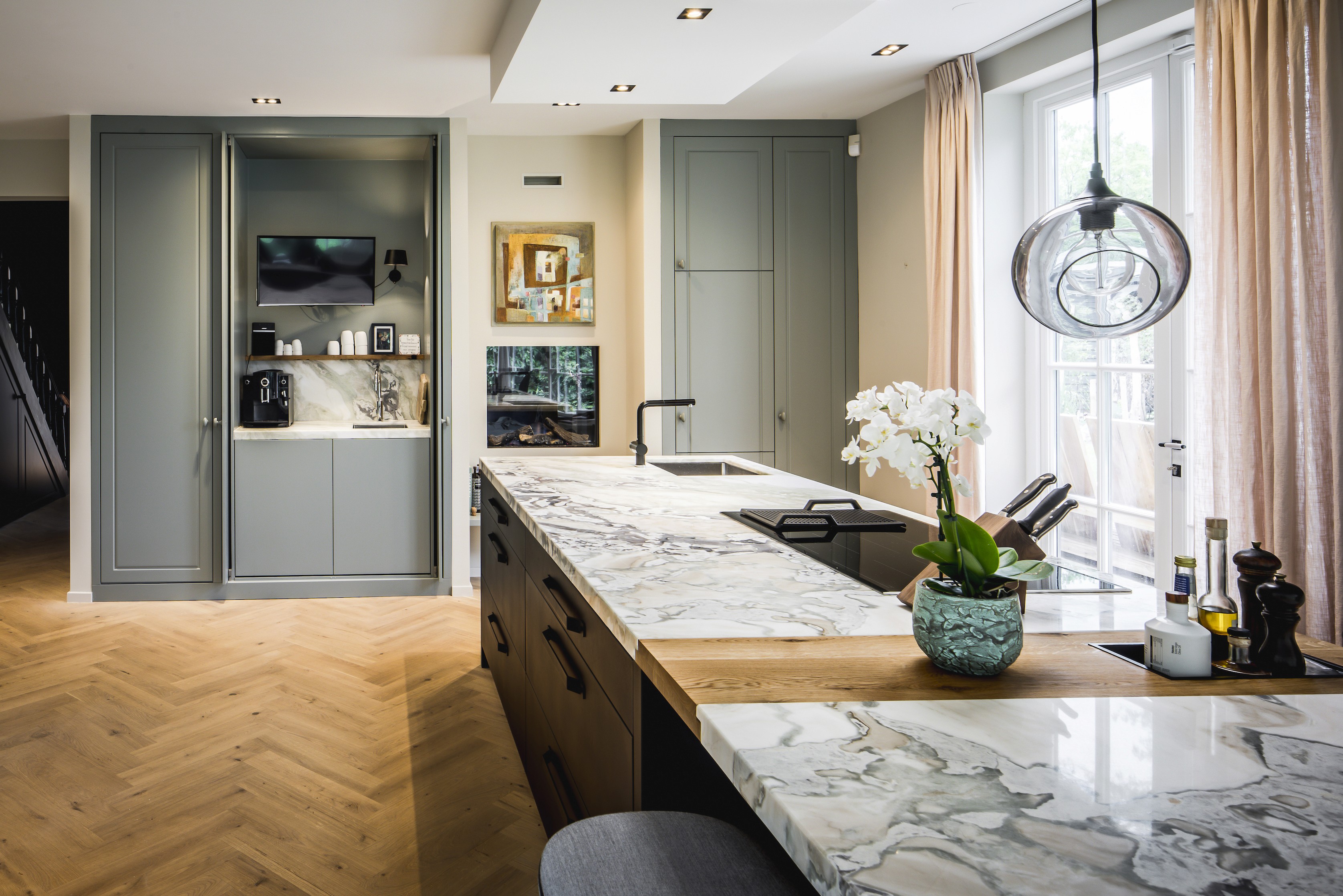 Luxury kitchen renovations for expats