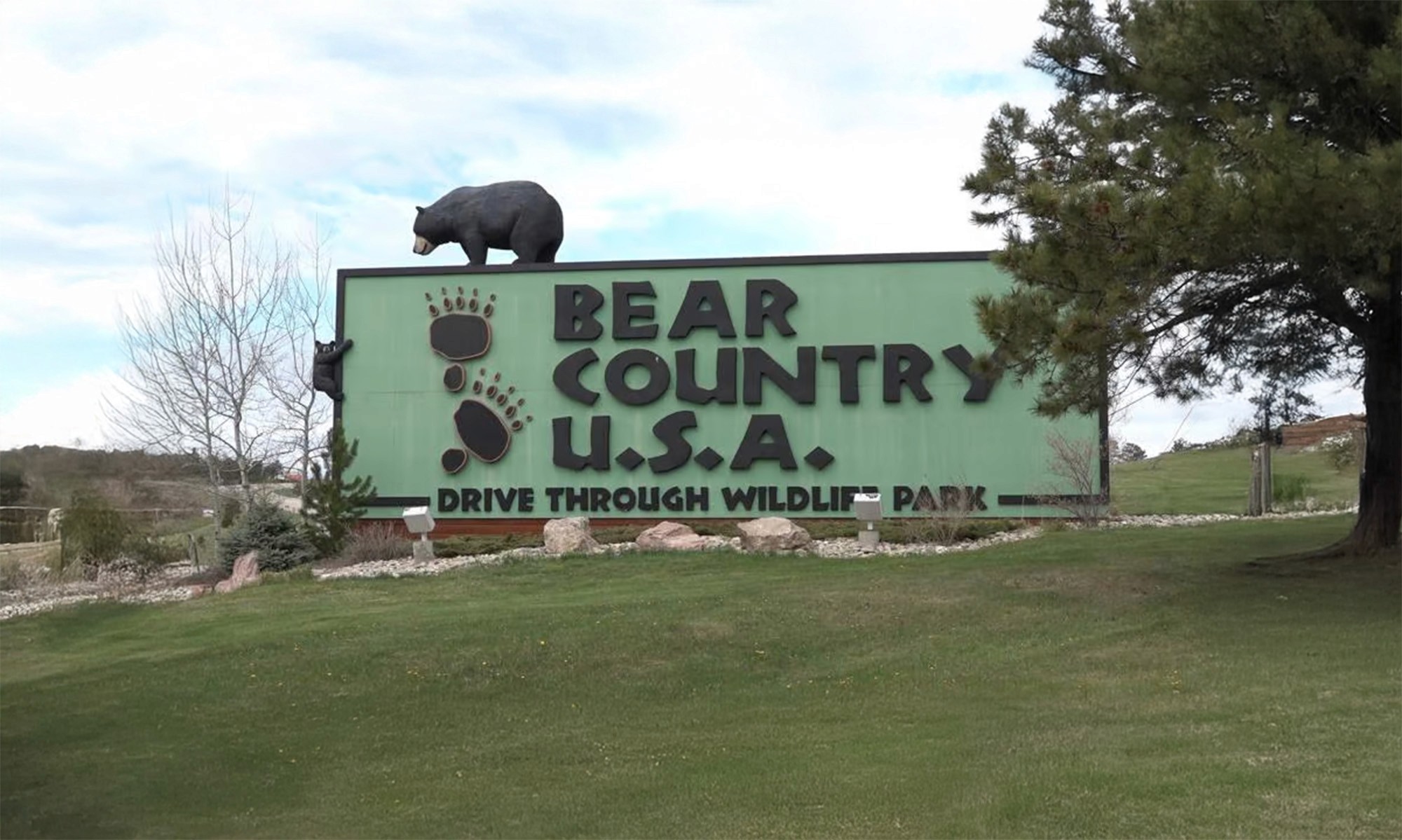 Bear Country U.S.A. entrance