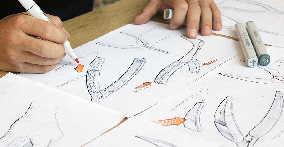 Sketchign for Visiontech at ManGo Product Design