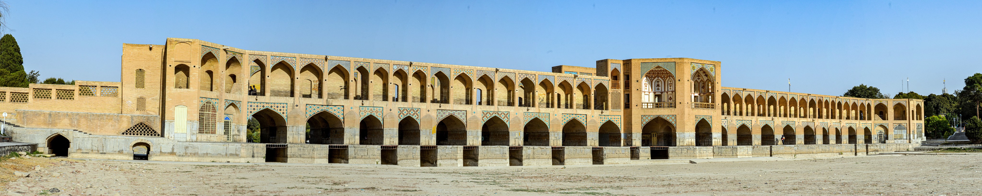 Khaju Bridge in Isfahan as the real-world reference for the VR experience