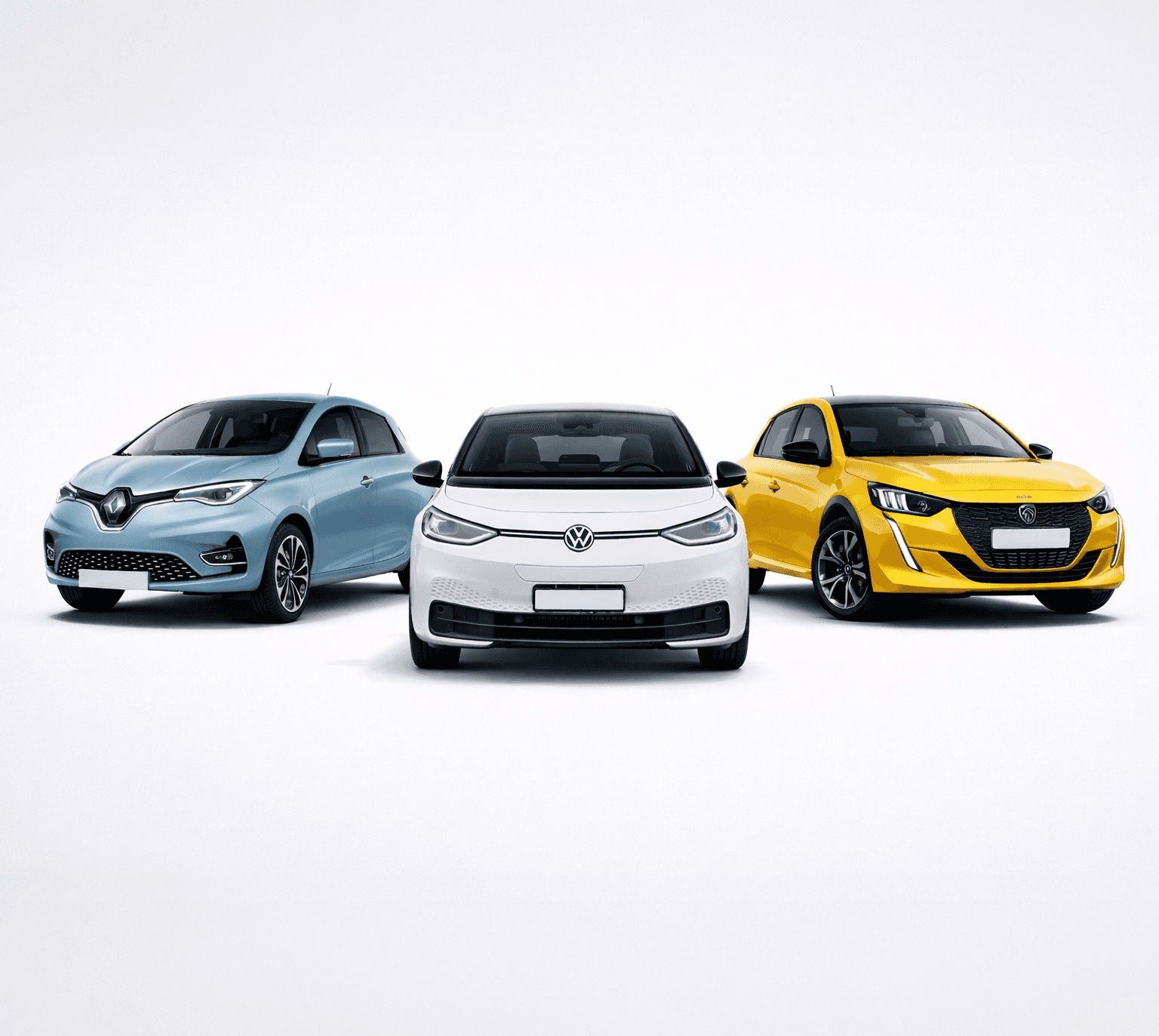 Renault Zoé, Volkswagen ID.3 et Peugeot e-208 réunies sur fond blanc, comparaison visuelle de trois voitures électriques