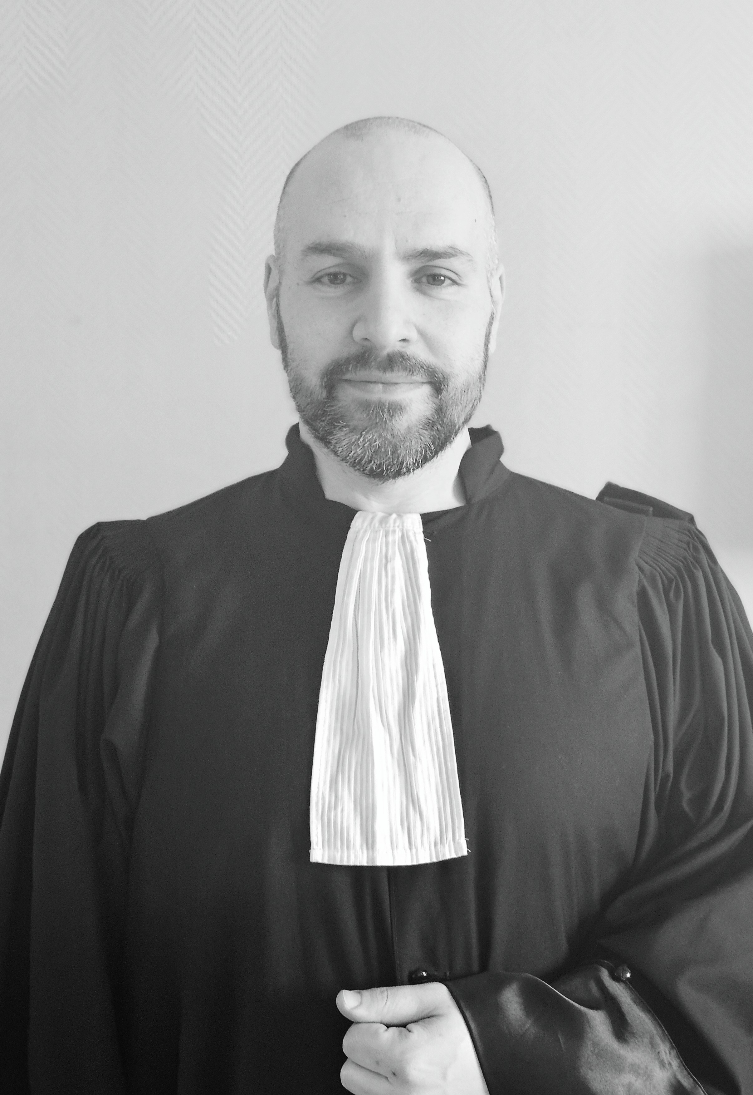 Maître Nordine HAMADOUCHE Avocat au Barreau de Lille, exerçant en droit immobilier, créateur de Loca.Law