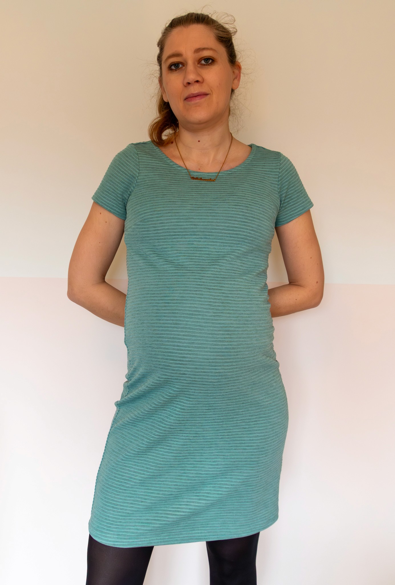 Zwangerschapsjurk Noppies, vooraanzicht, groen, maat S