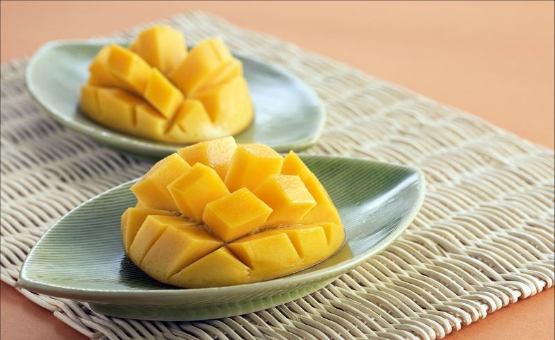 Mango tagliato a cubetti