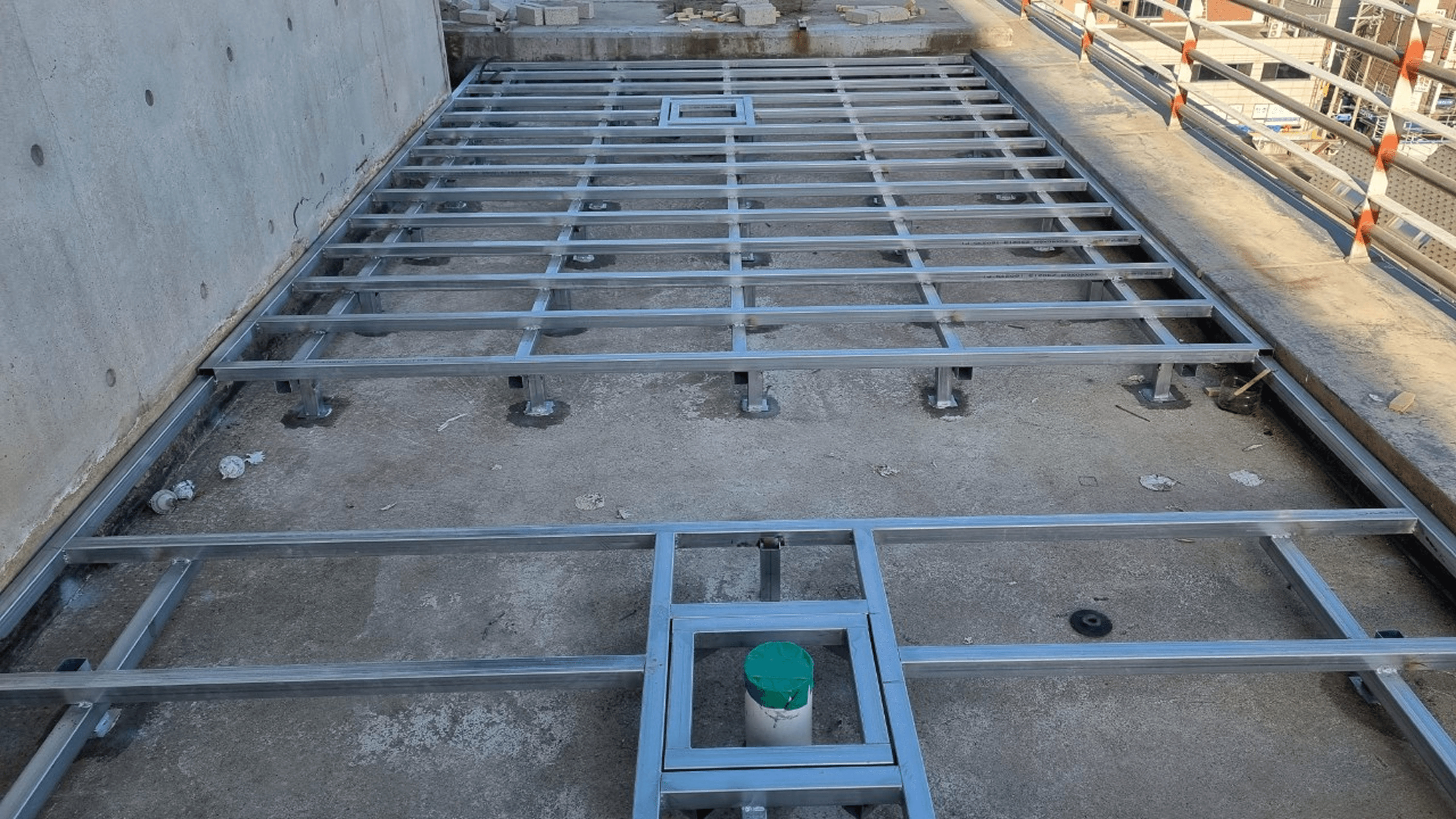 바닥 페데스탈 작업