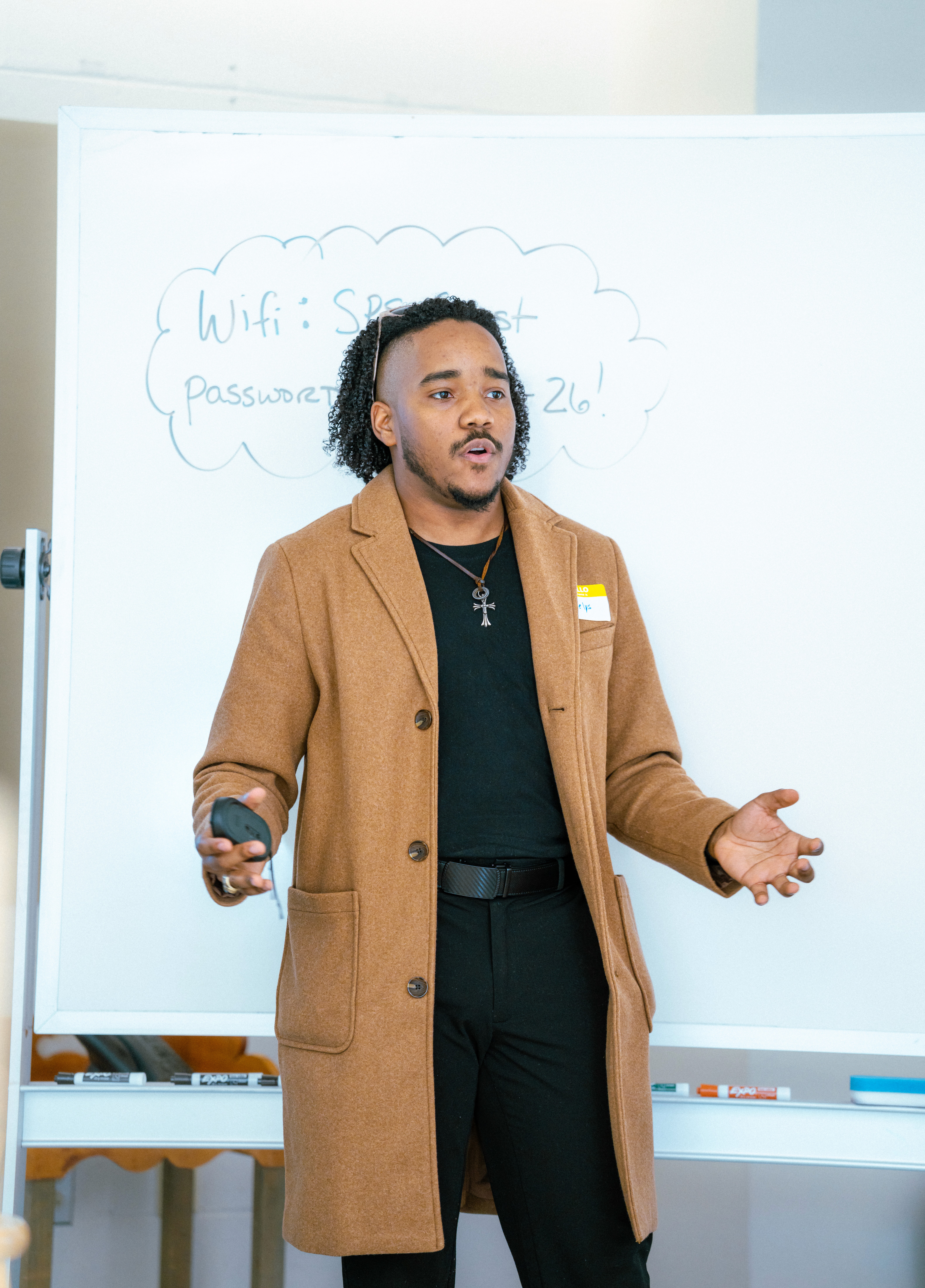 Yirkelys Santana presenting
