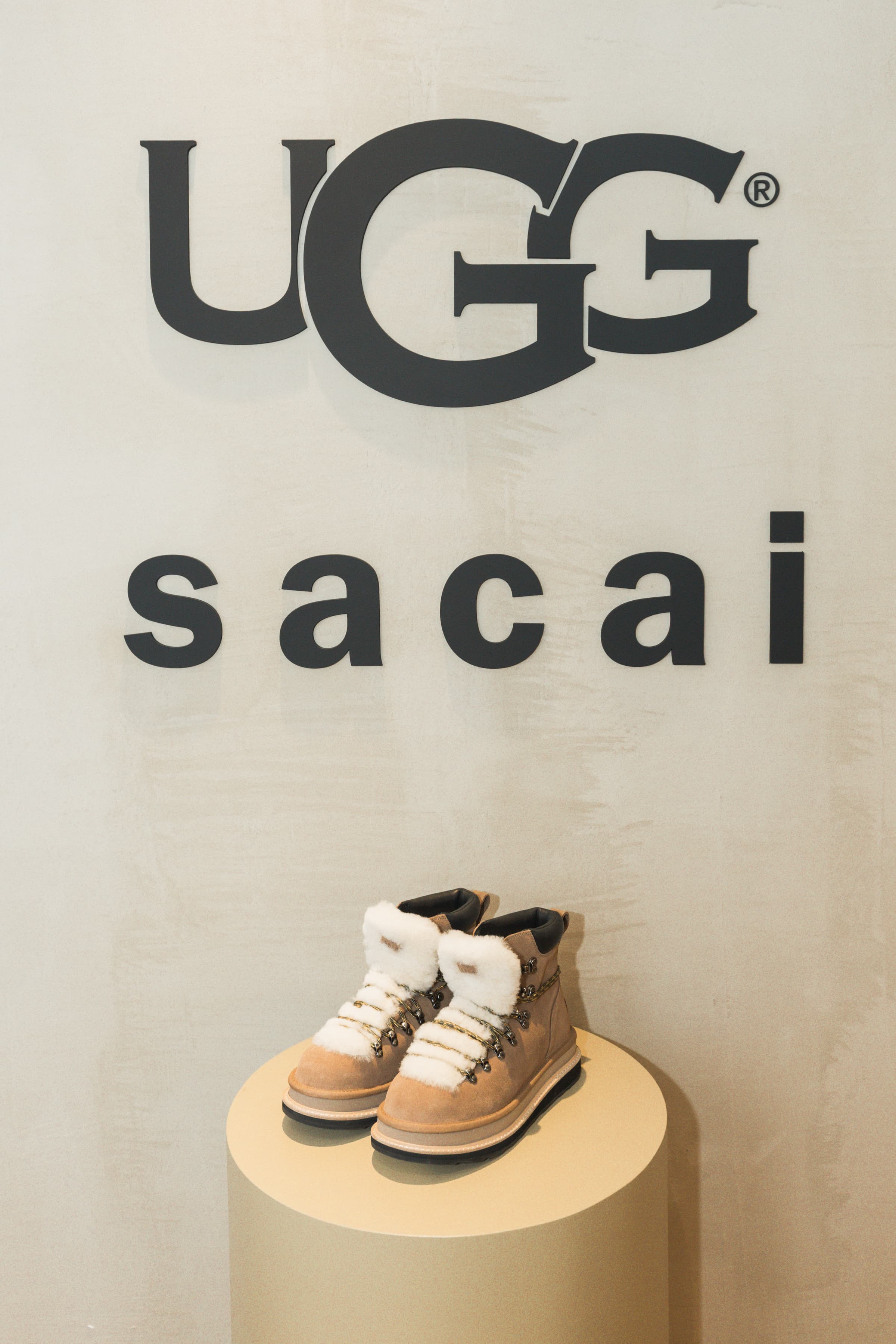 UGG sacai new item