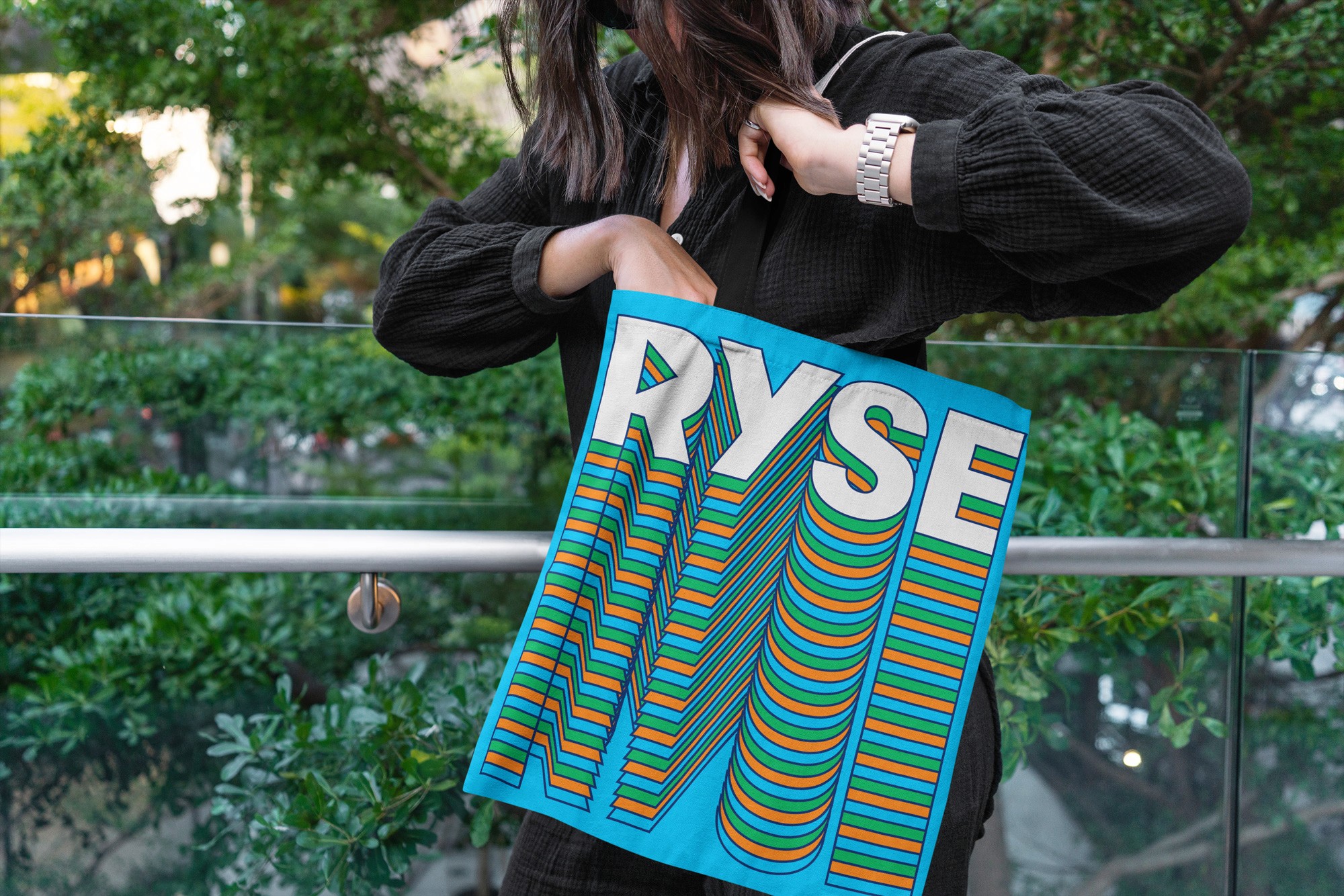 Here comes the alt text