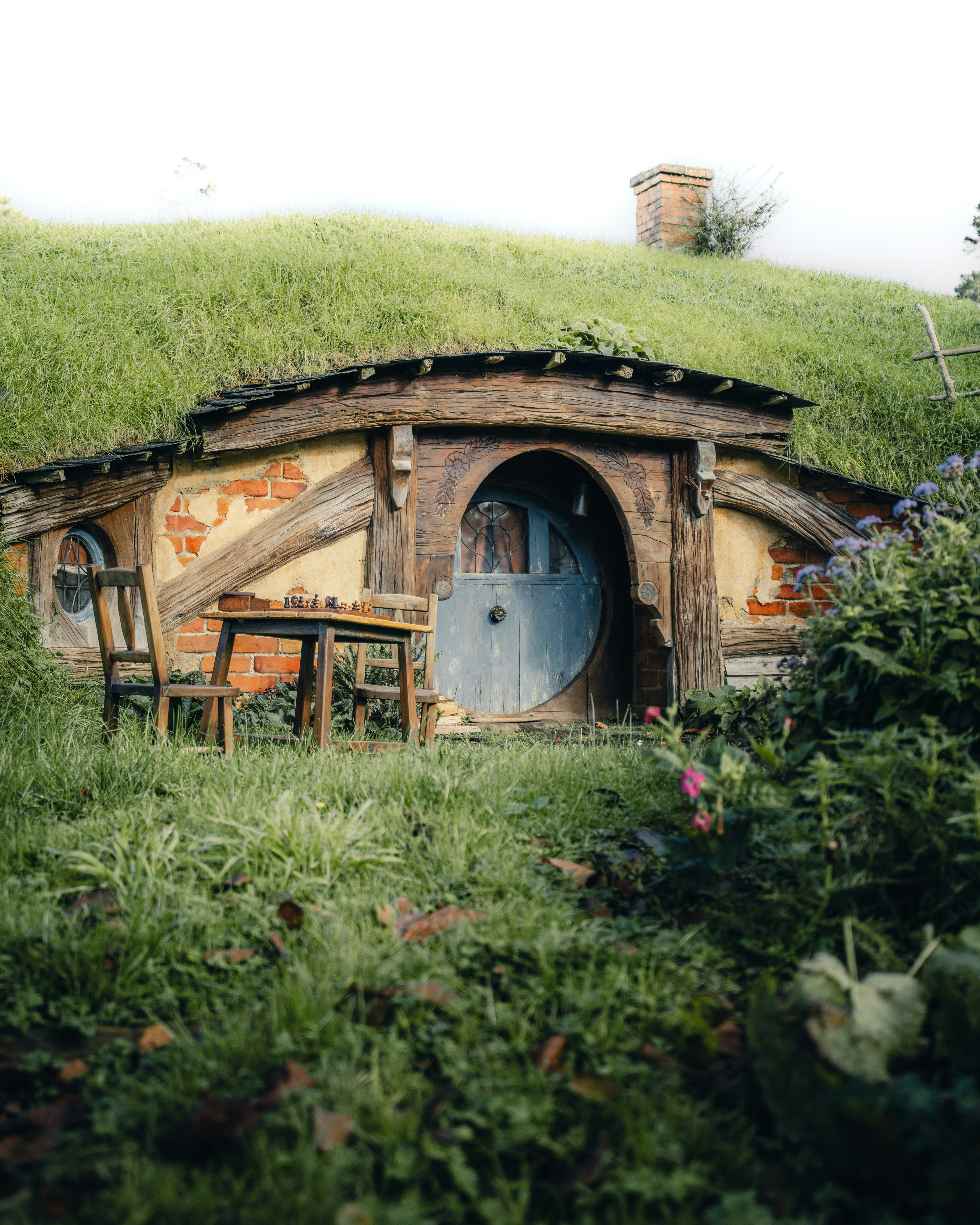 brown concrete building