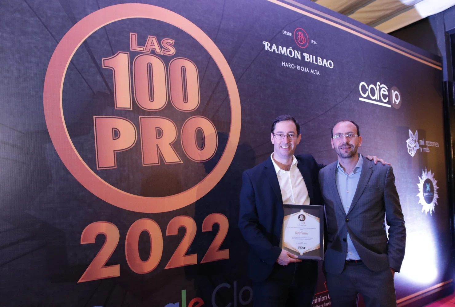 100 PRO LATAM by Google Cloud ceremonia de Premiación1__Paneles solares Solfium en Mexico