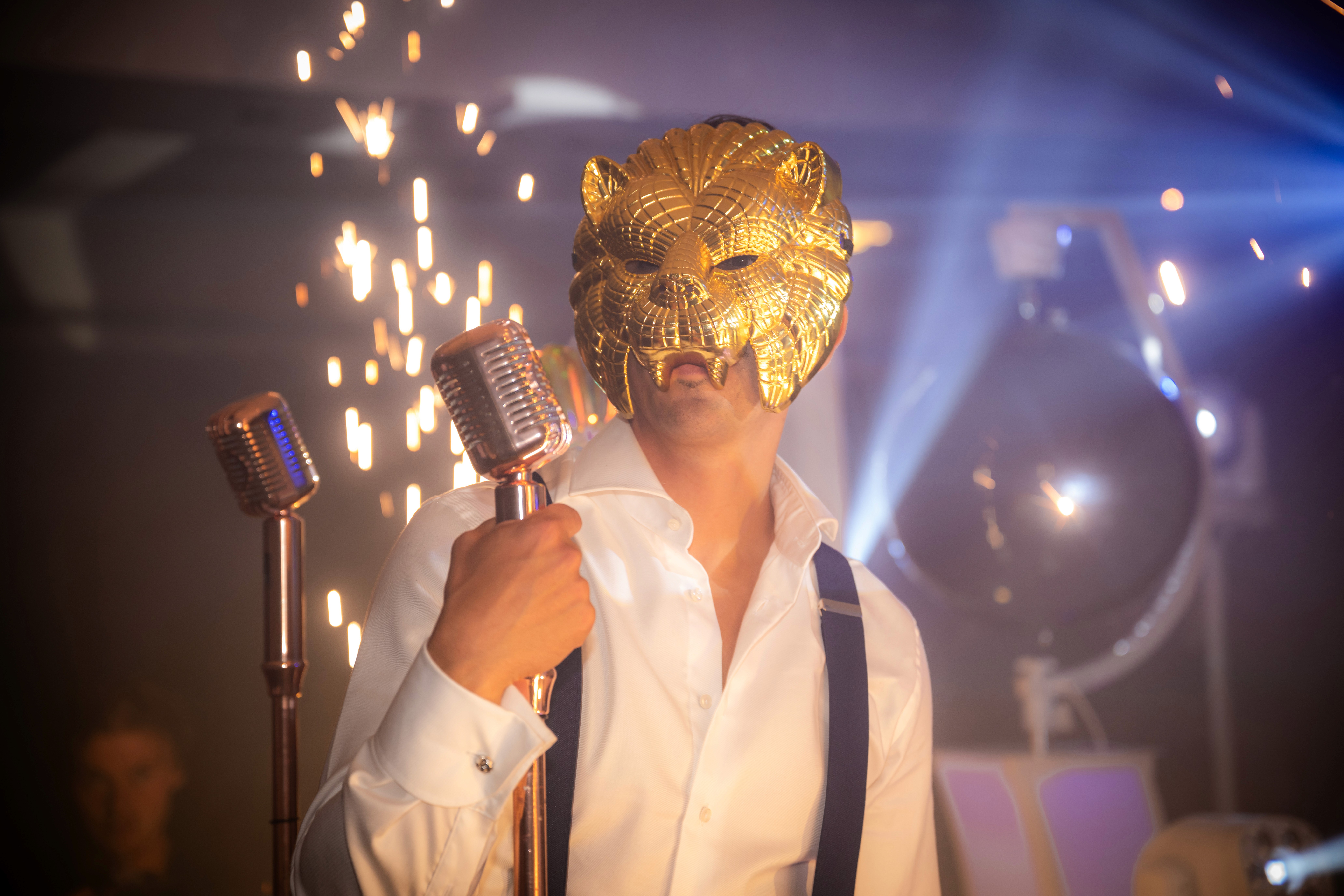 Cliente de Z9IMAGEN pasandolo bien en una boda