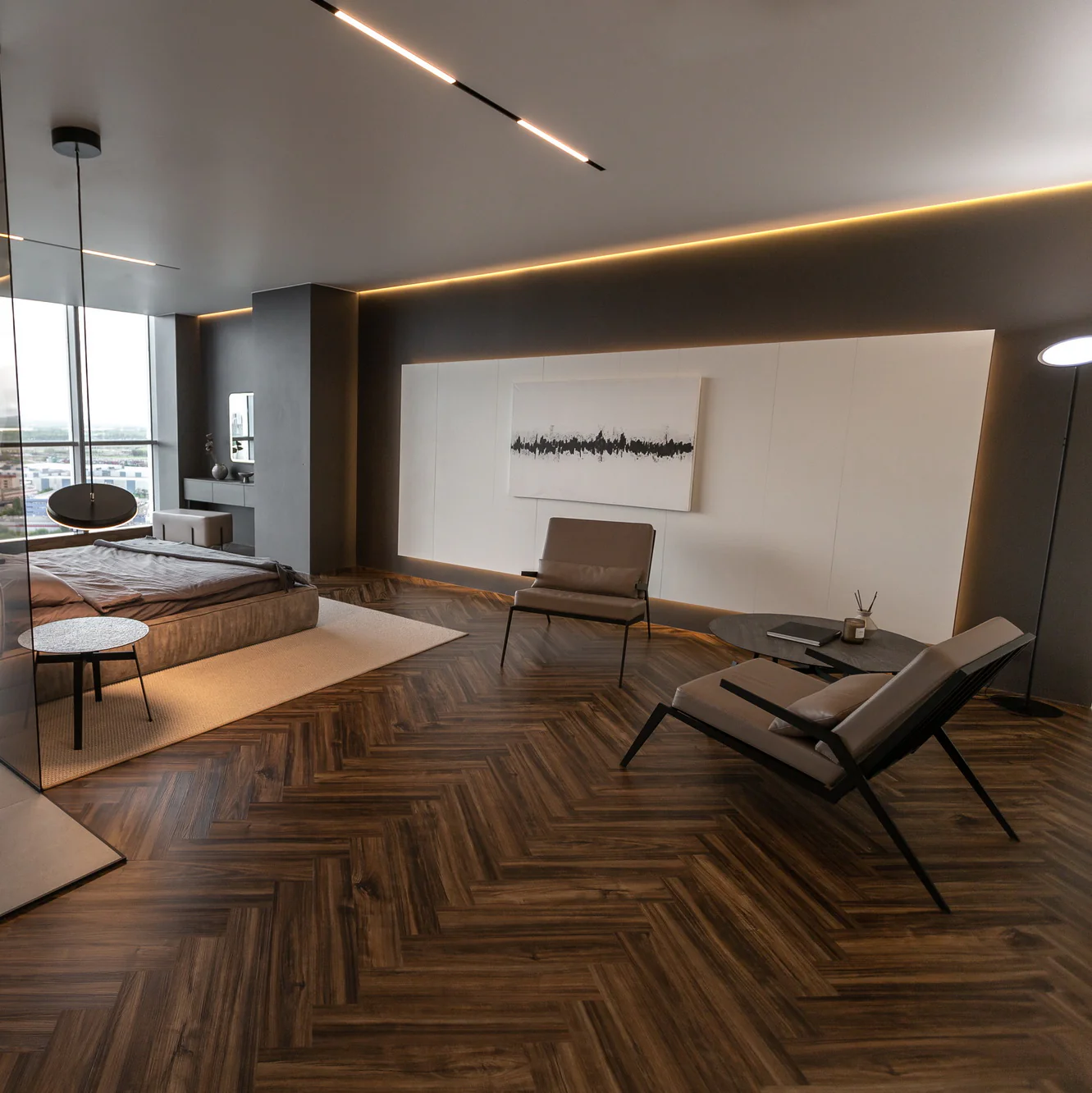 人字拼SPC地板應用於現代簡約睡房，展現高級木紋質感，是香港室內設計防潮耐磨的石塑地板首選。