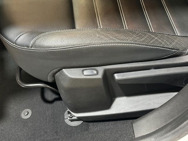 DACIA Duster 2019 WHITE Gebrauchtwagen - Galeriebild 8