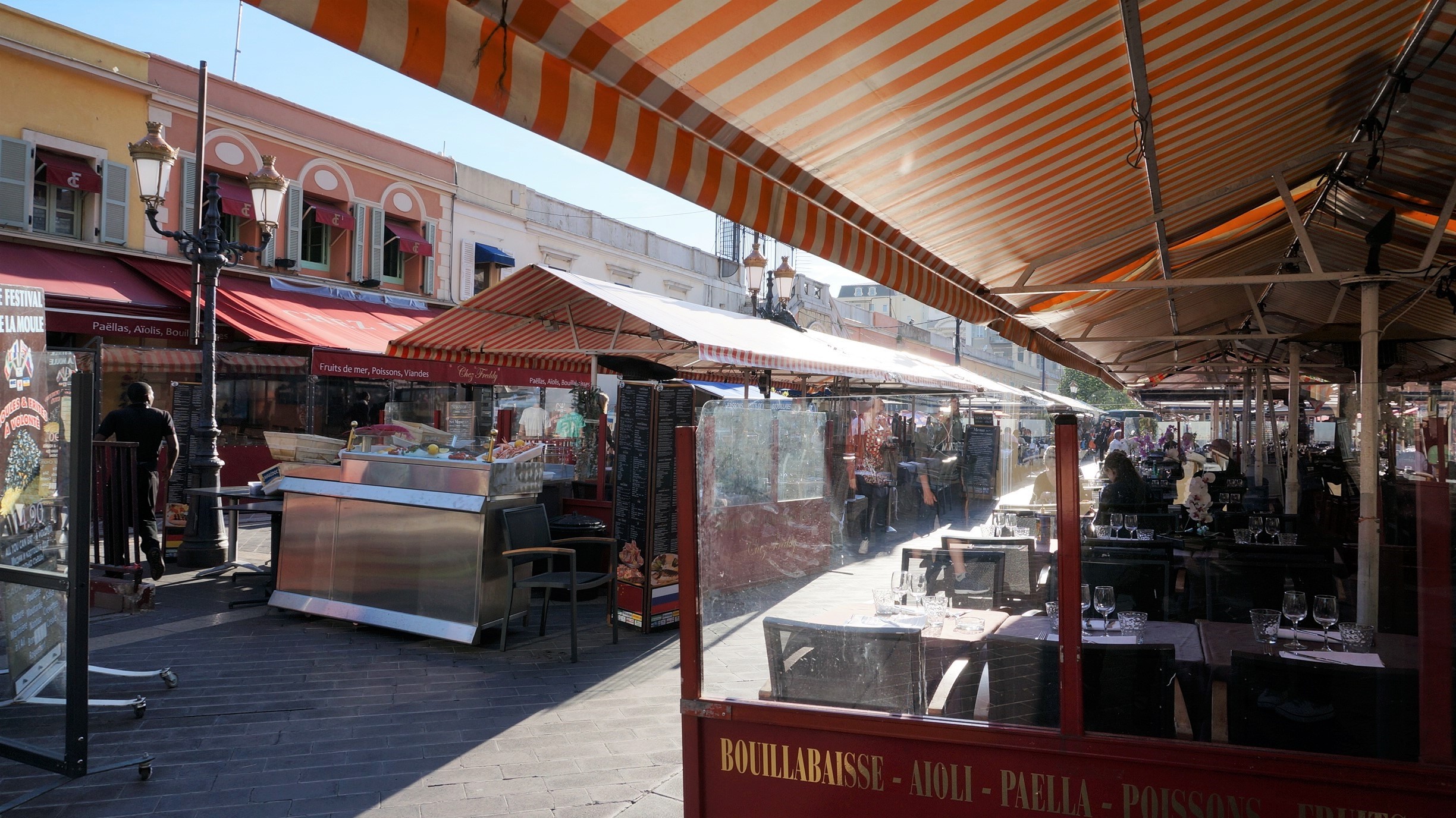 photography of dam during daytime