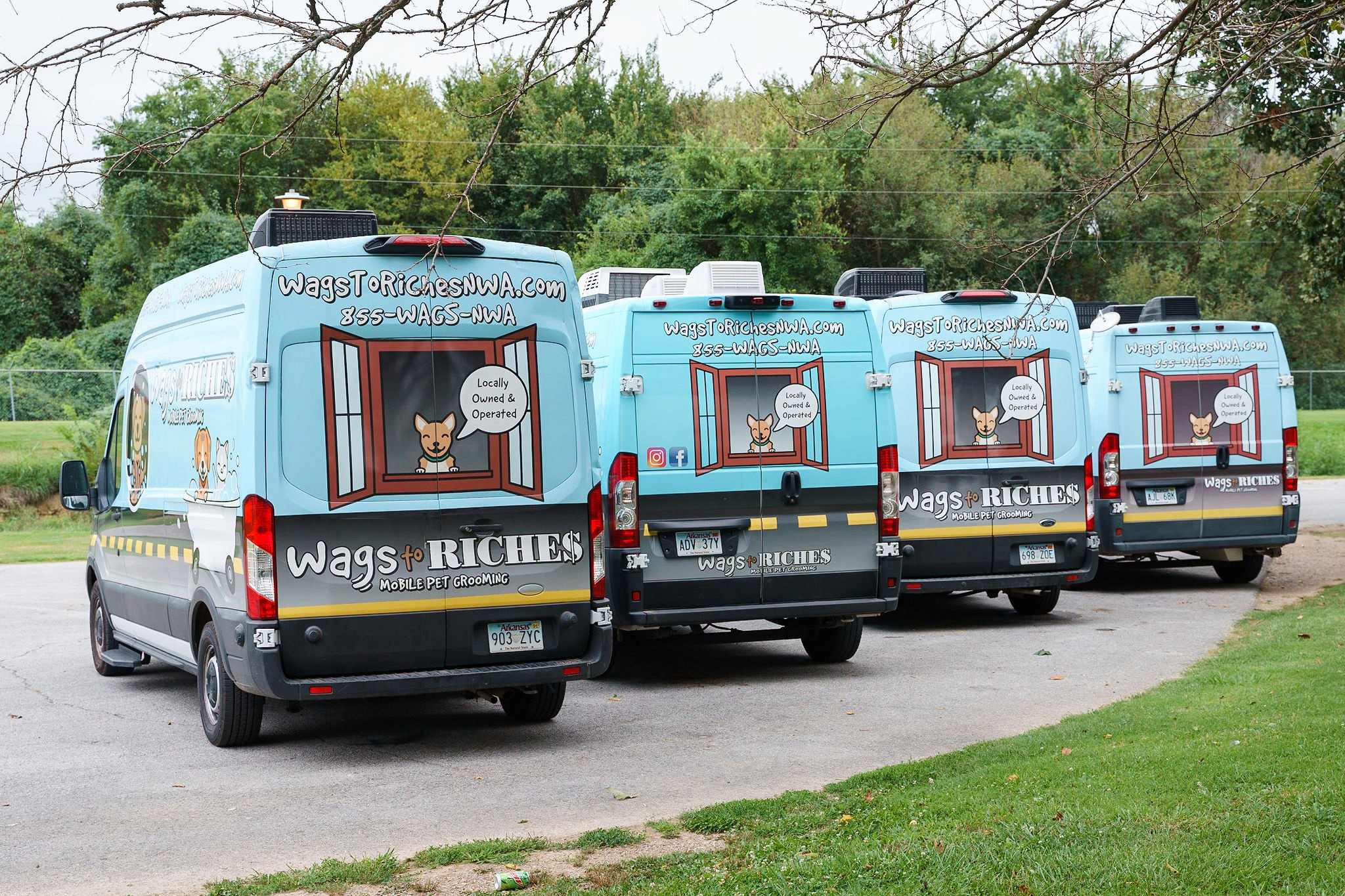 The Wags To Riches Mobile Salon Vans 