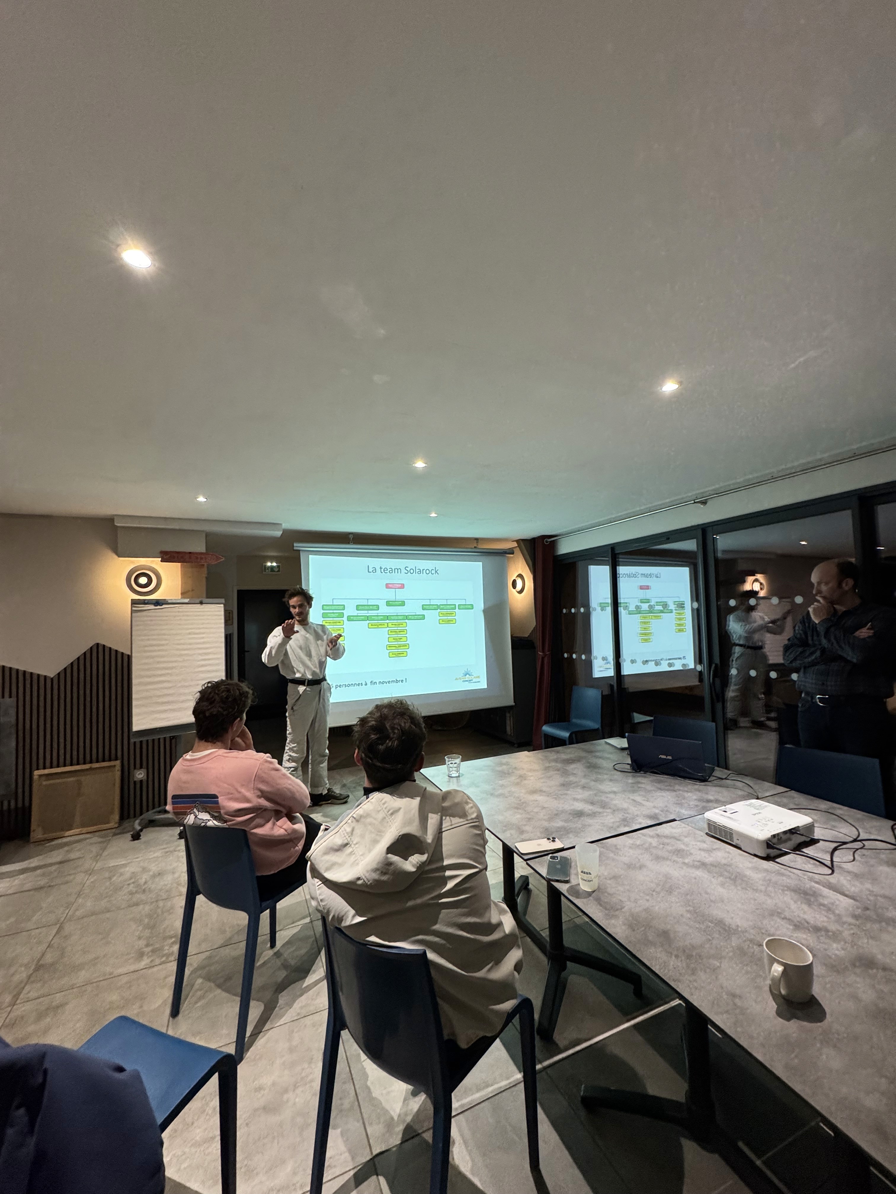 photo présentation à un de nos powered by