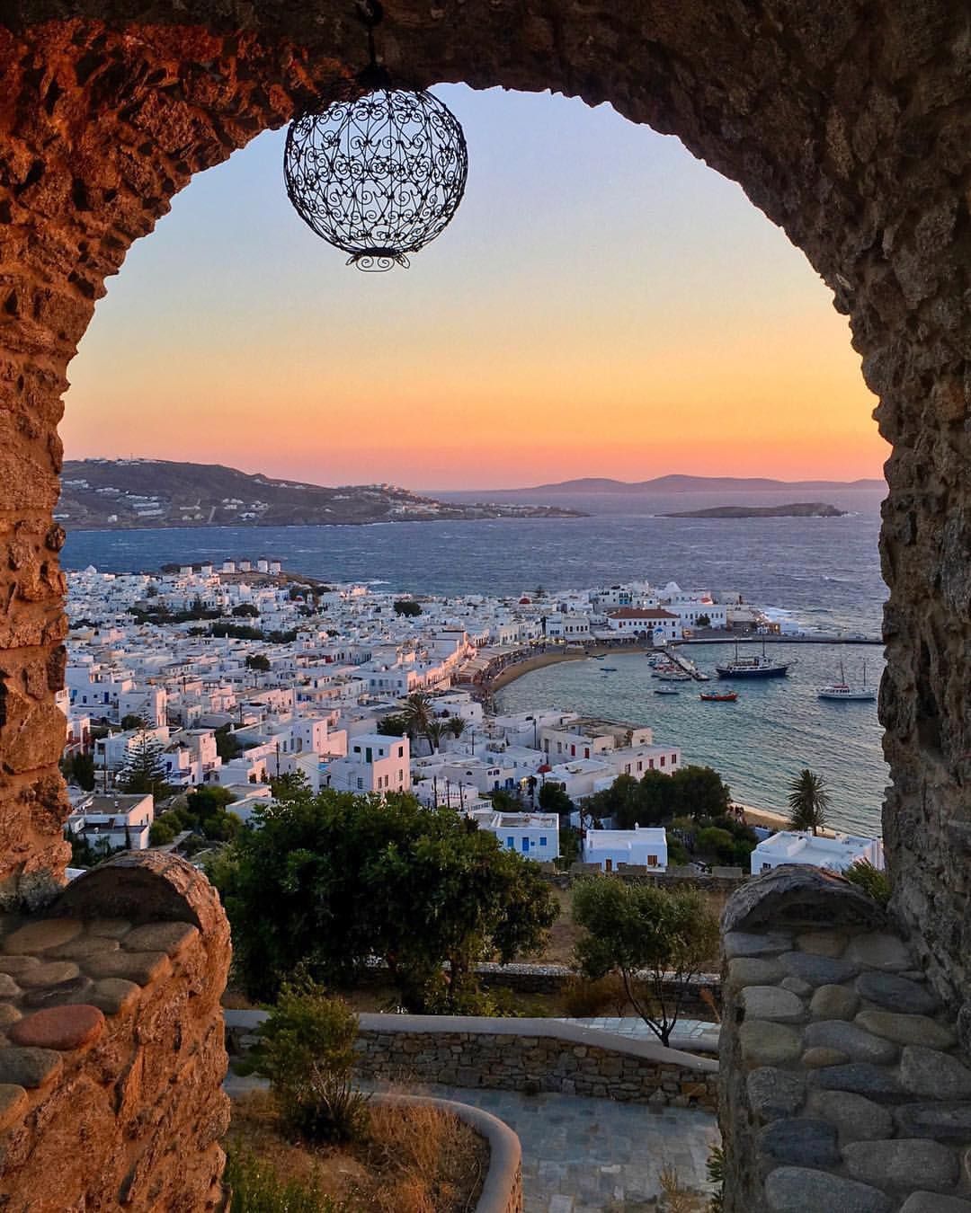 Here comes the alt text