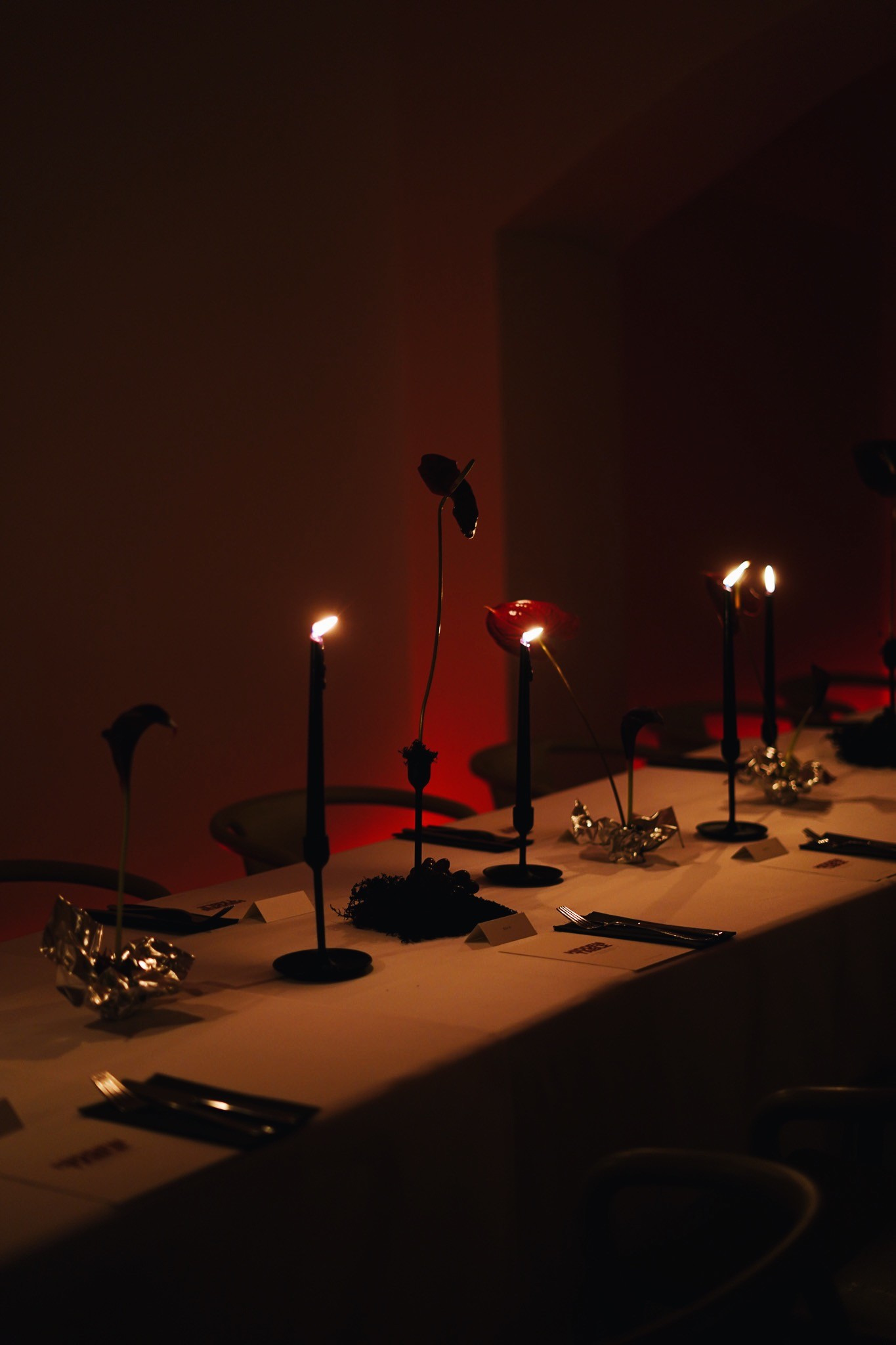 Video collage capturing food, movement, and atmosphere from The Hidden Table — sensual and immersive.
