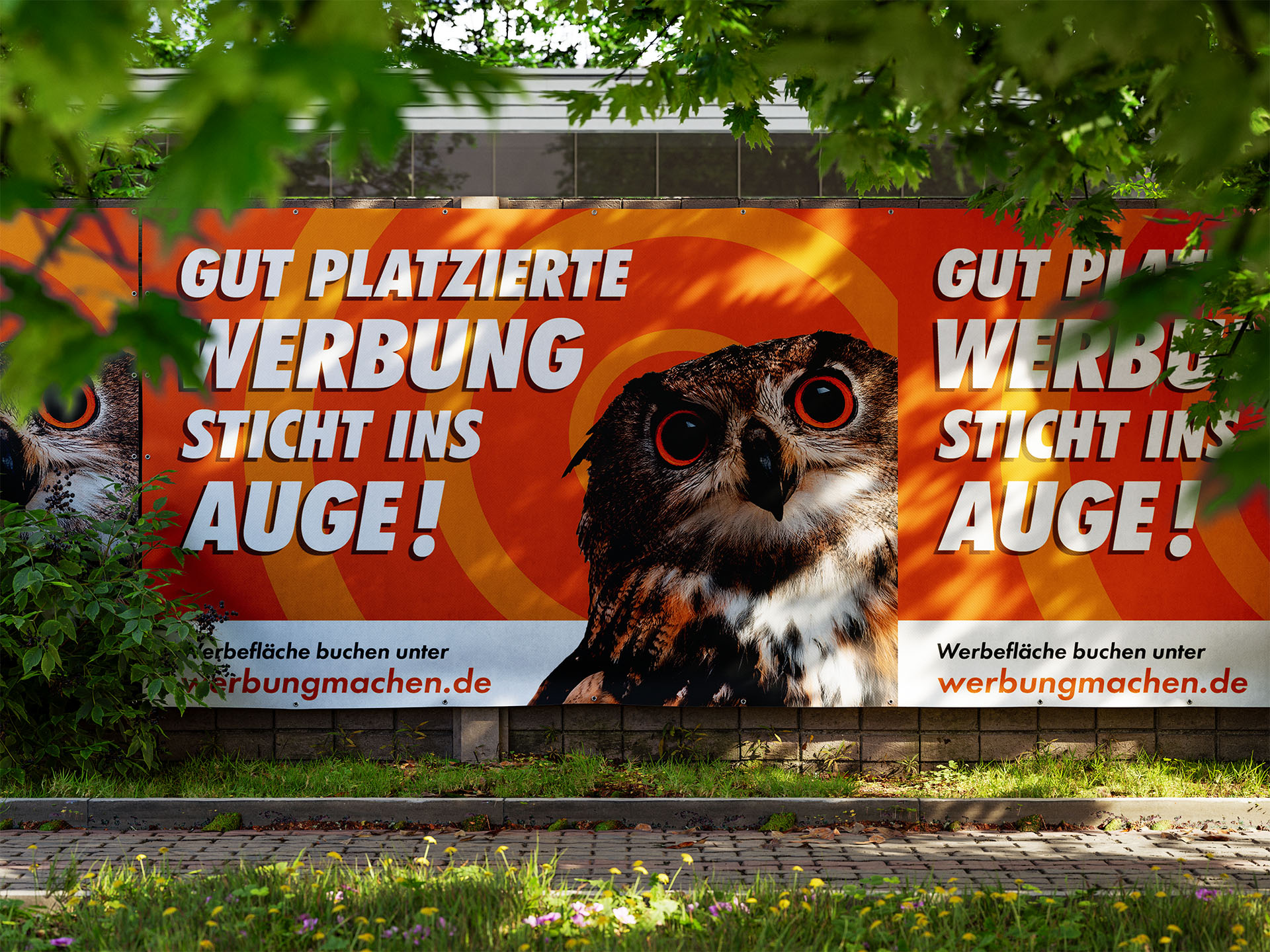 Finales Plakat Design mit Eulenmotiv als Mockup