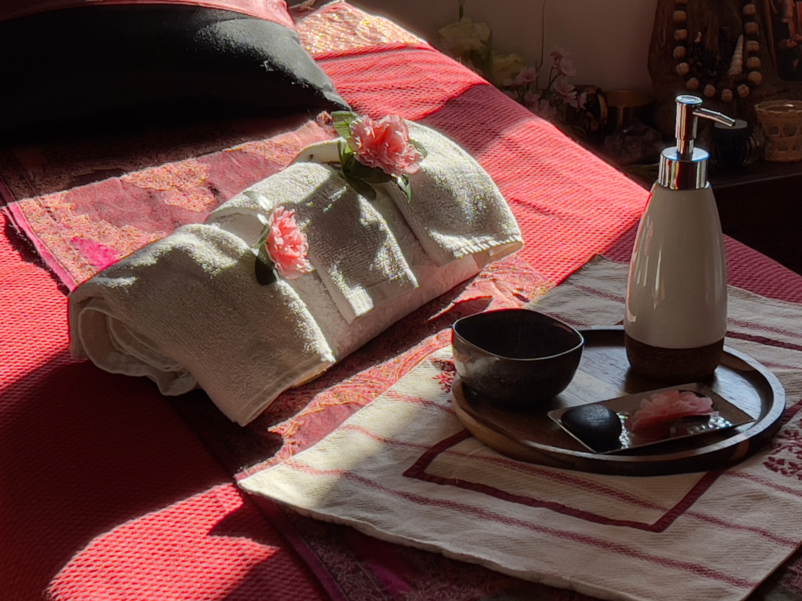 Serviettes et fleurs