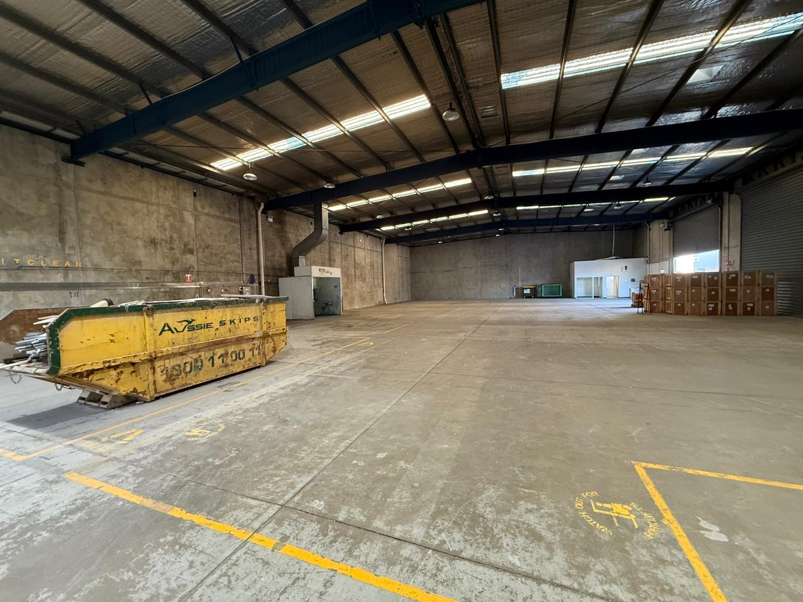 Emptied warehouse by ProjX