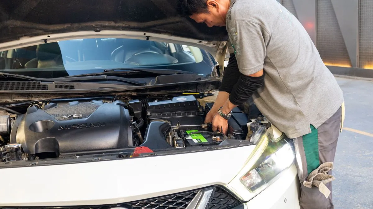 Car maintenance and washed cars