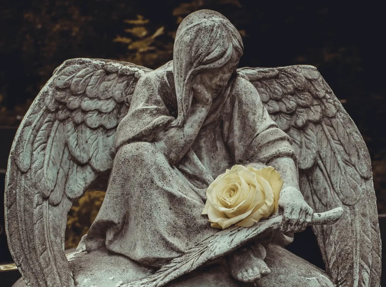 stone angel for memorials