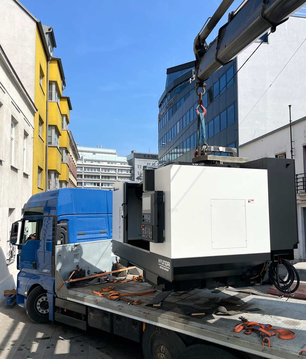 Hyundai WIA L400C Drehzentrum