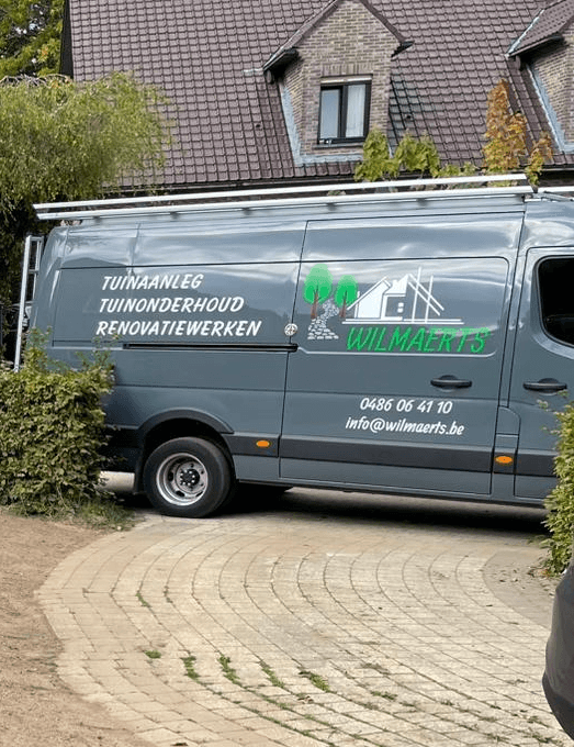 De zaakvoerder van Wilmaerts Tuinaanleg
