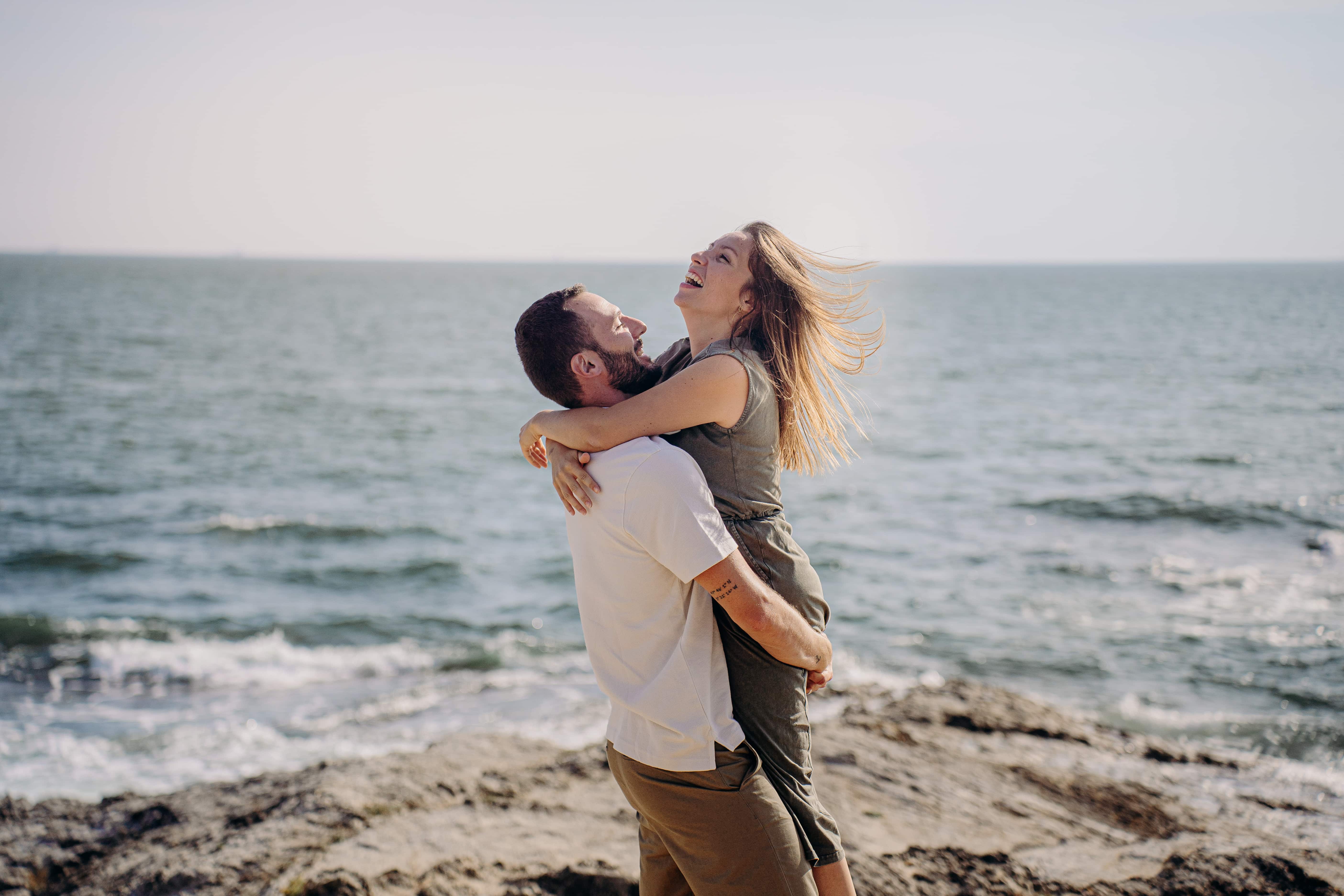 Amelia photographing