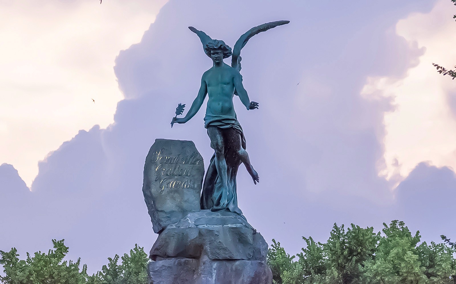 Statue av en engel i Torino Magica-tur, Torino, Italia.