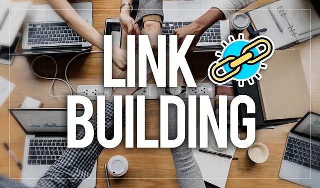 image of a team shacking hands link building