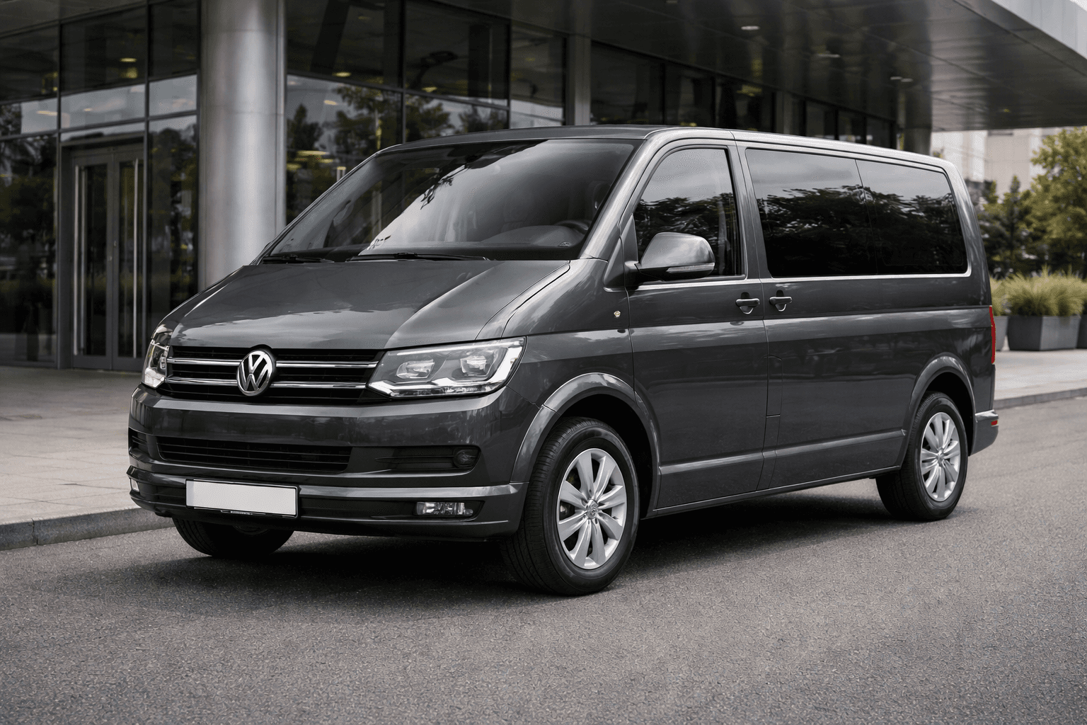 VW Caravelle t6 front