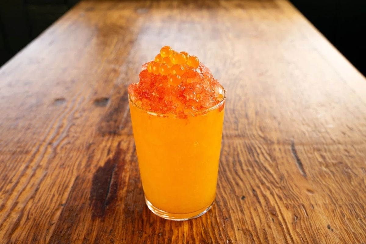 Daisy mango margarita