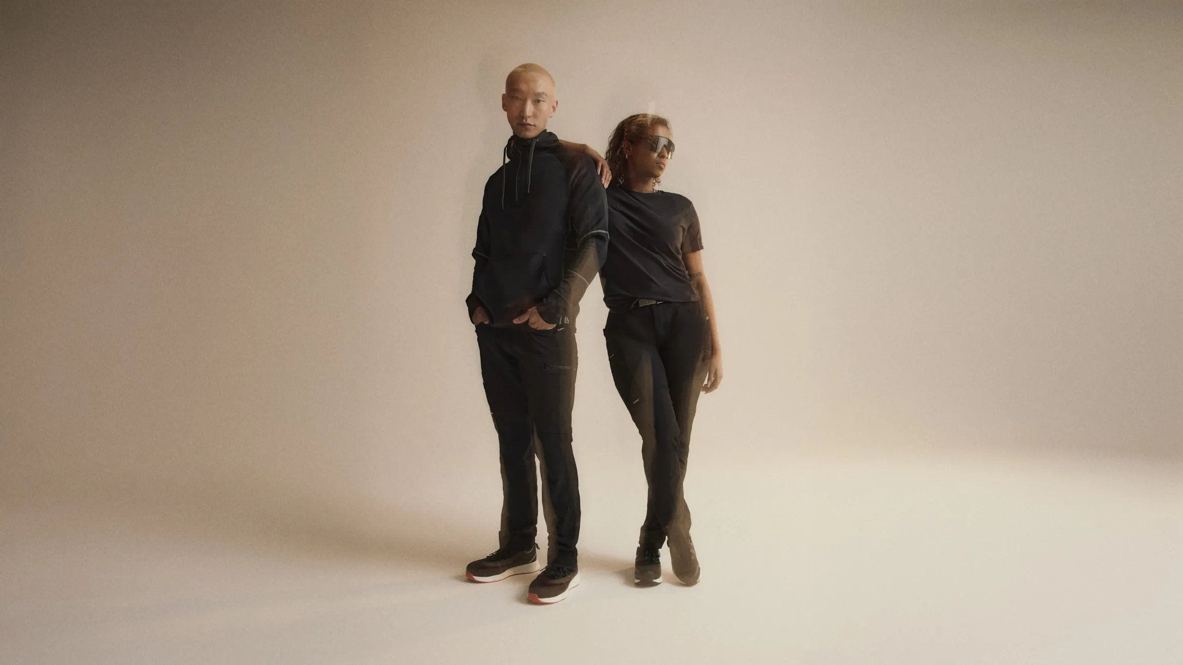 R3 Studio Stills photogrpahy fashion e commerce commercial videography brand images reklamfoto fotograf mode