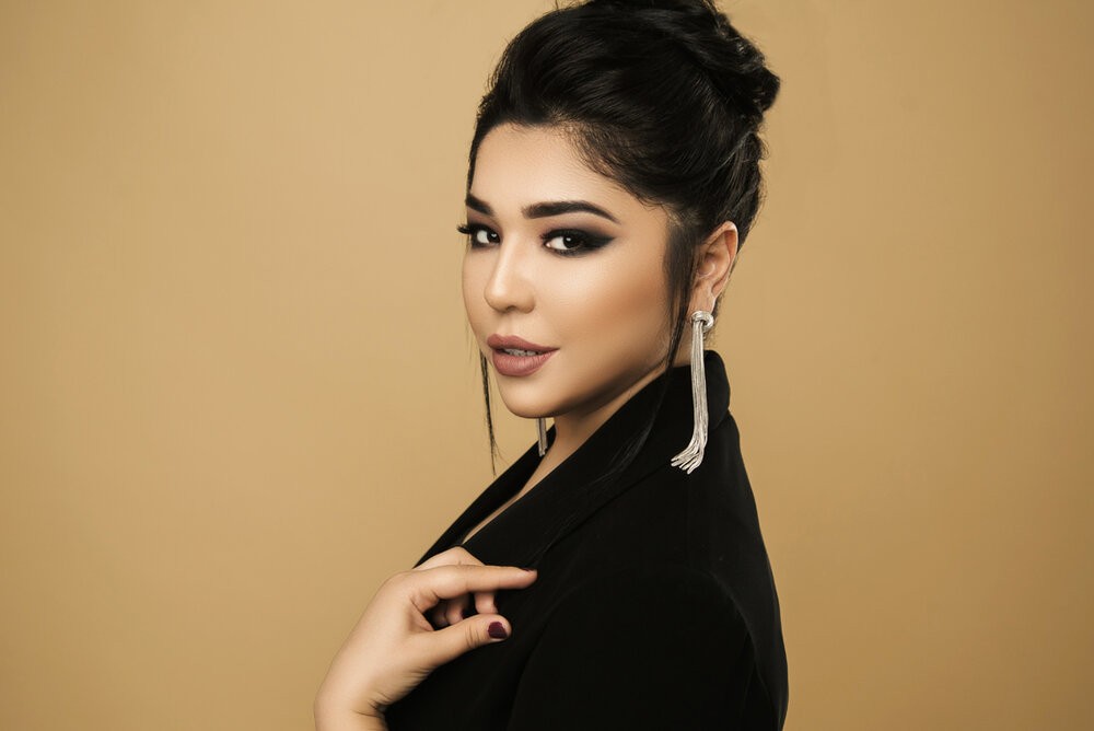 image of singer