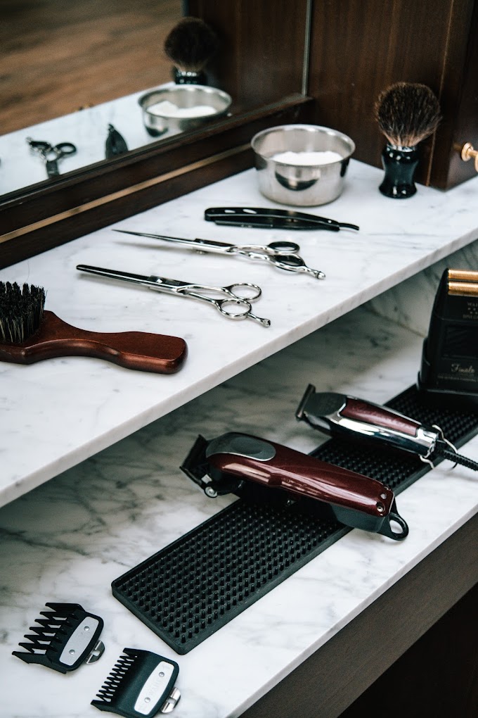 Dynamic picture of a cyclist riding downhill
