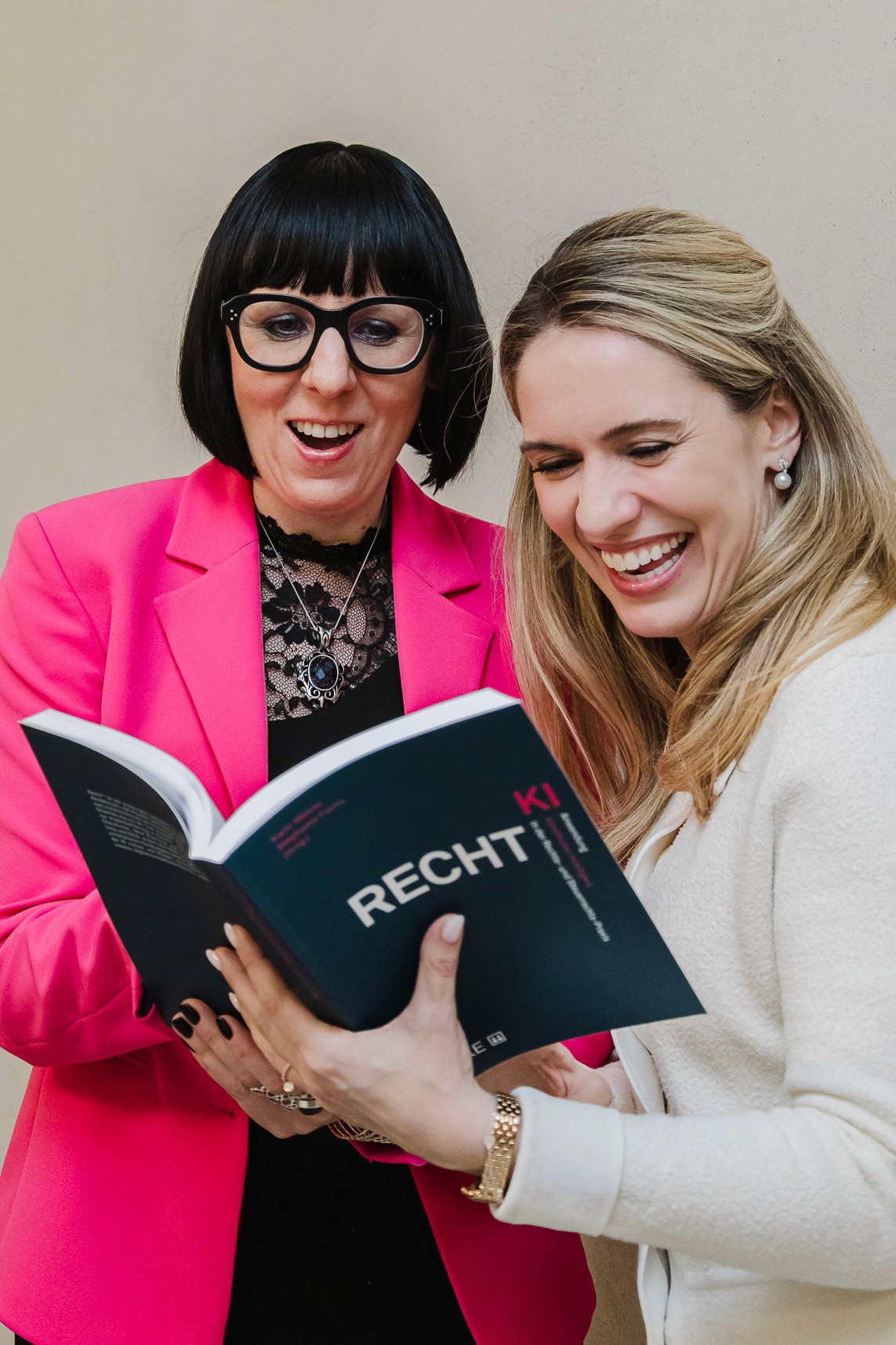 Event photography Zurich authors presenting Recht KI book at book launch event