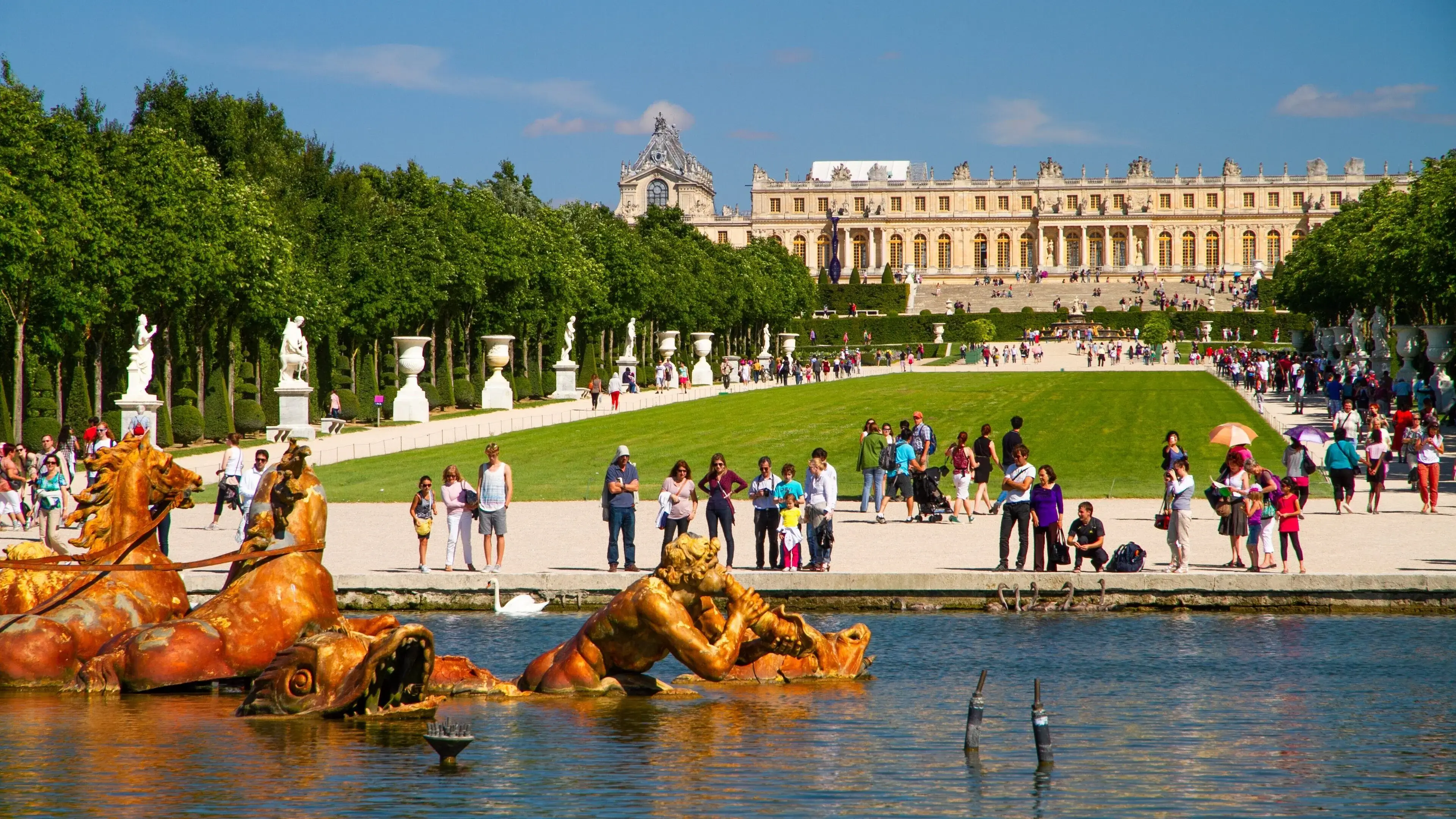 Outdoor Paris Attractions and Experiences